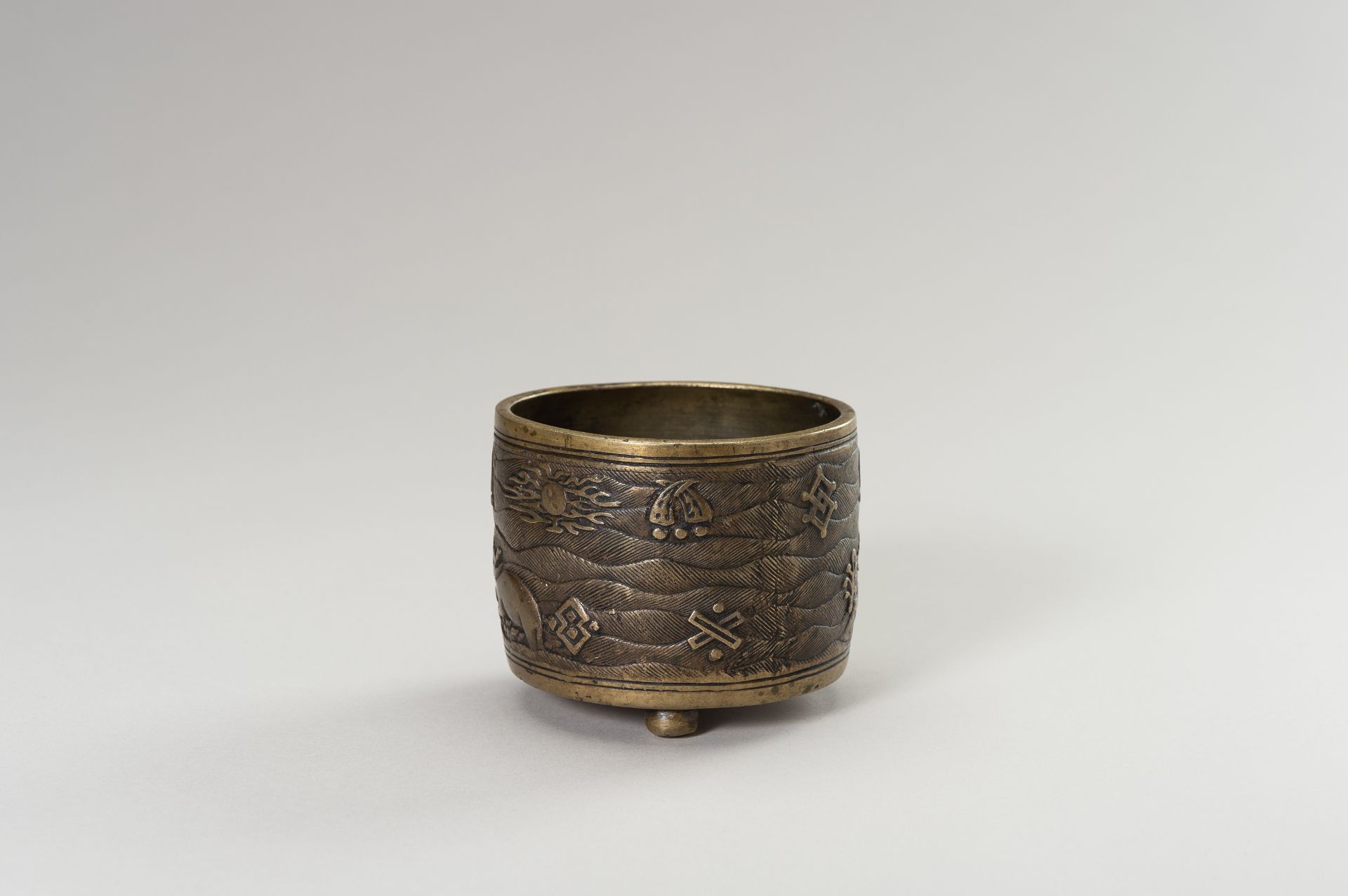 A BRONZE 'DEER' CENSER - Image 6 of 8