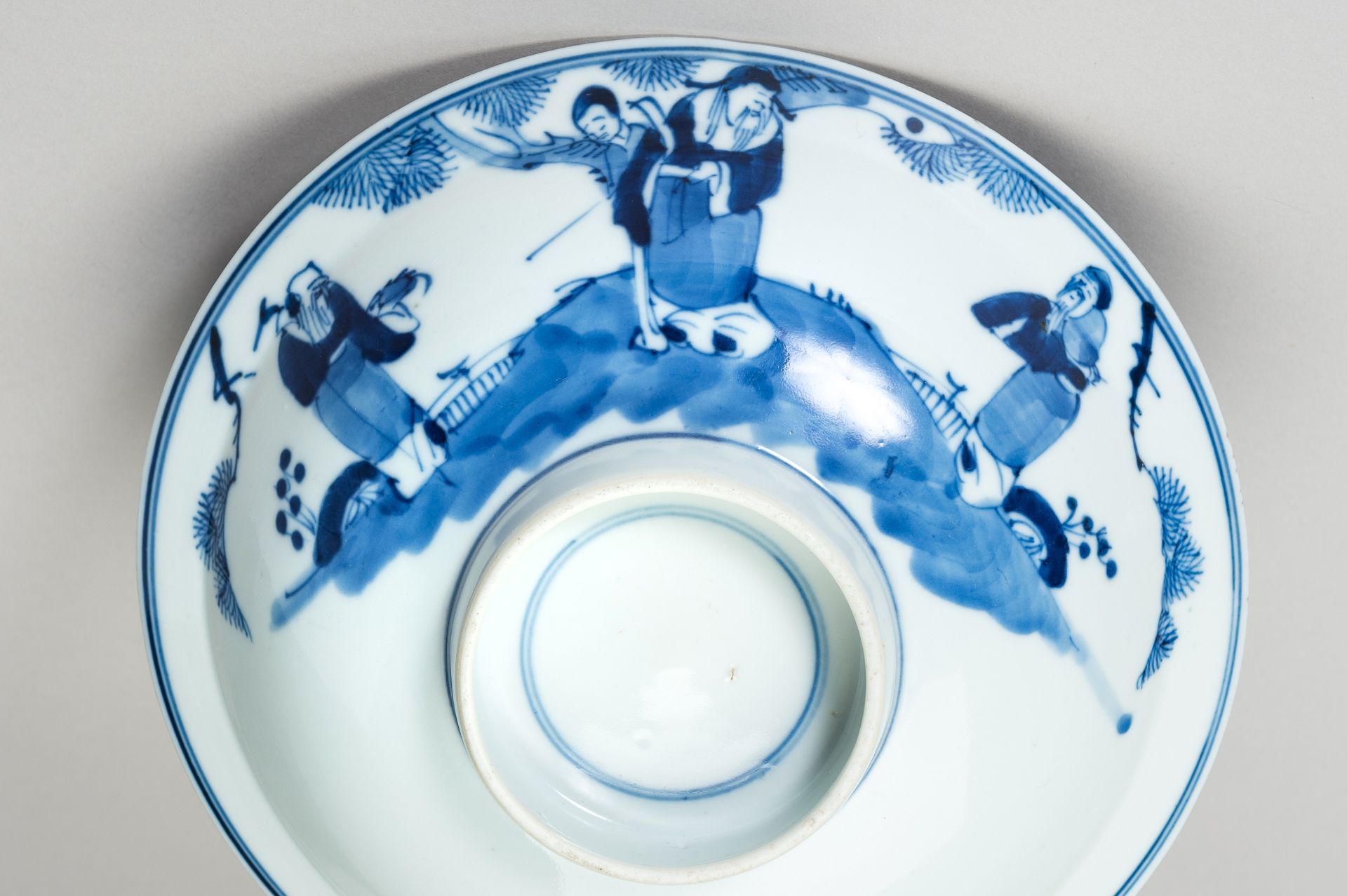 A BLUE AND WHITE PORCELAIN BOWL - Bild 8 aus 10