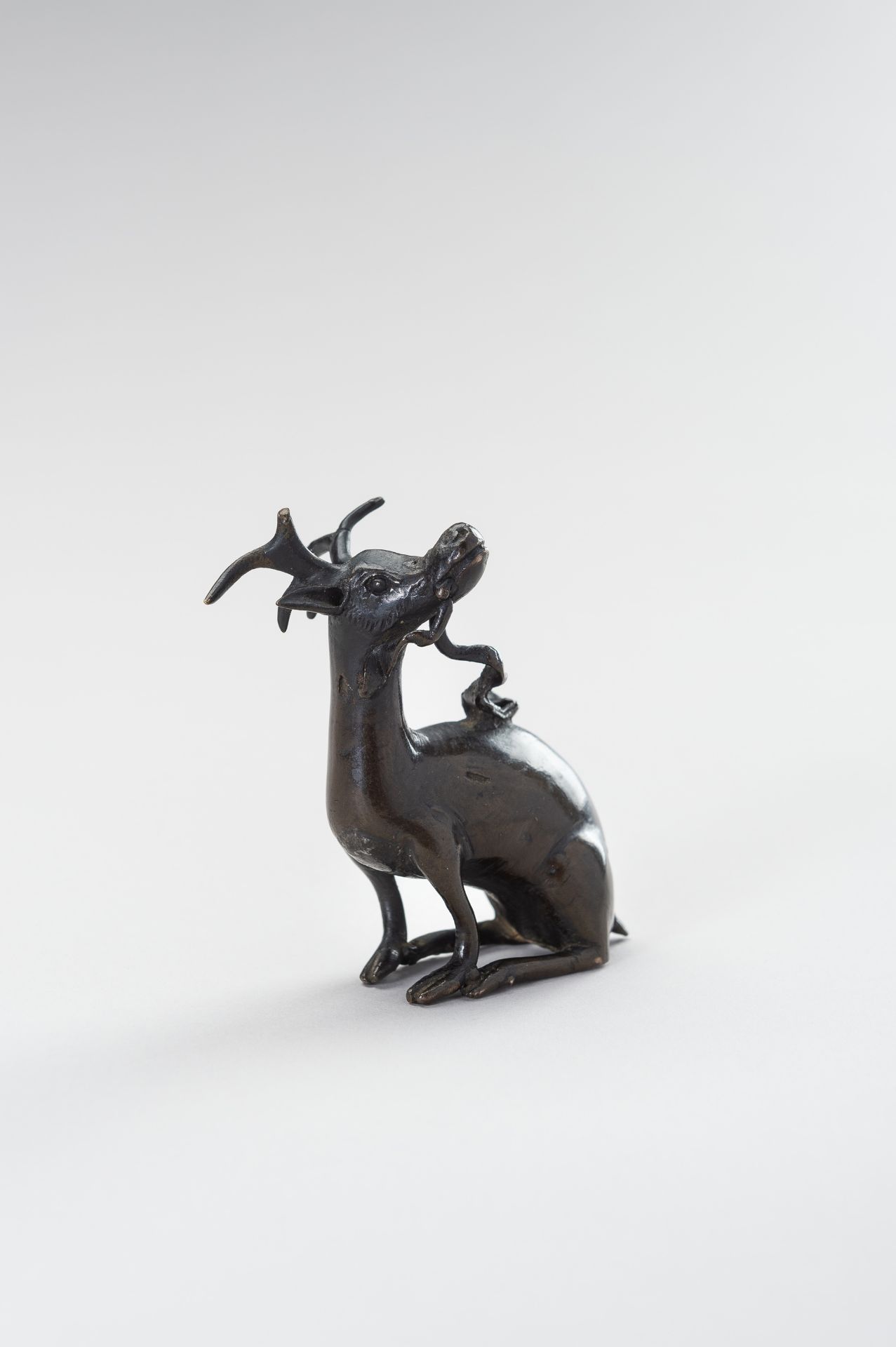 A CHINESE BRONZE WATER DROPPER IN THE SHAPE OF A STAG - Image 2 of 10