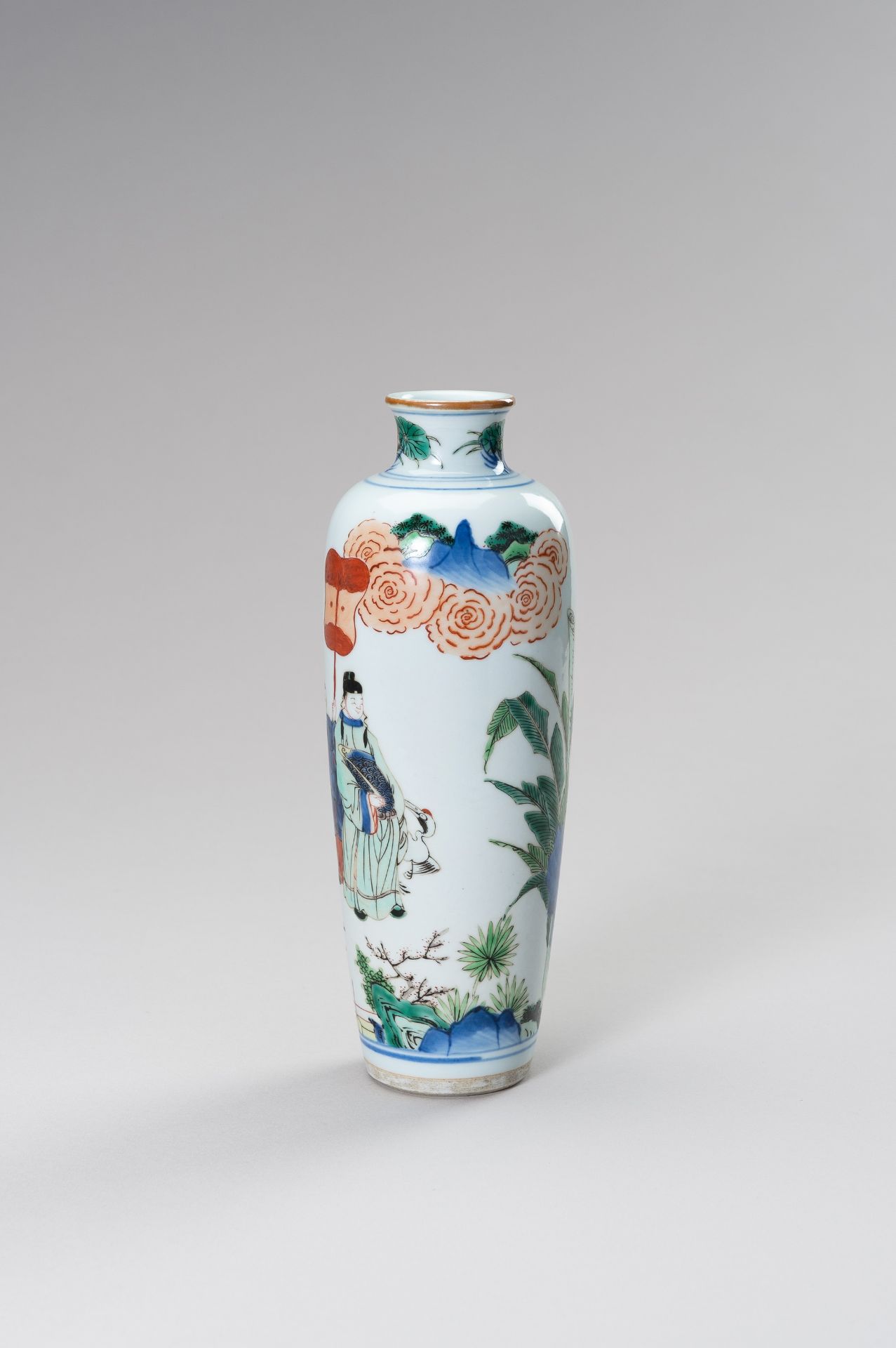 A PORCELAIN 'WUCAI' VASE WITH A COURT FIGURE AND SERVANTS IN A PALACE GARDEN - Bild 7 aus 10