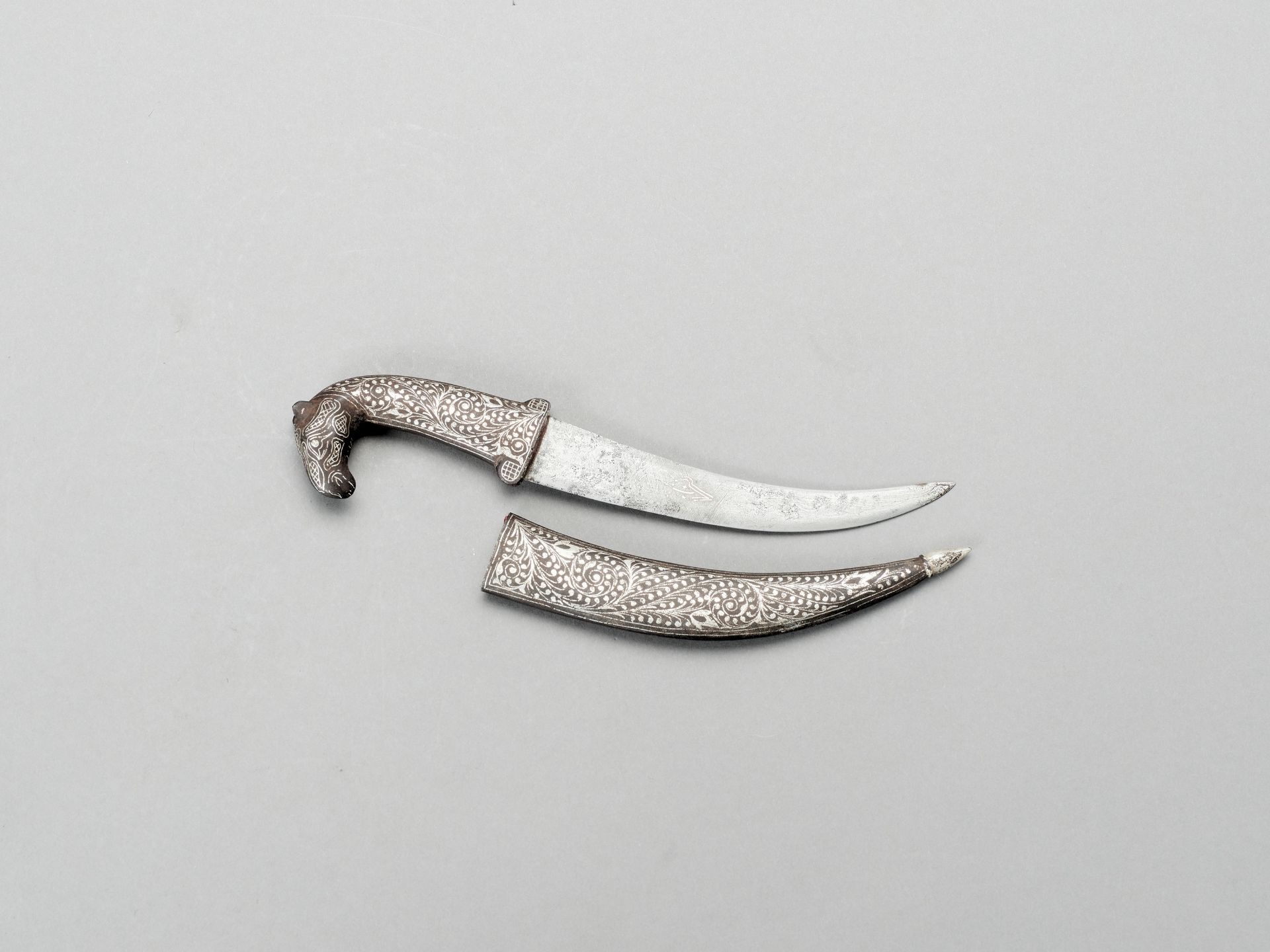 A MUGHAL STYLE DAGGER