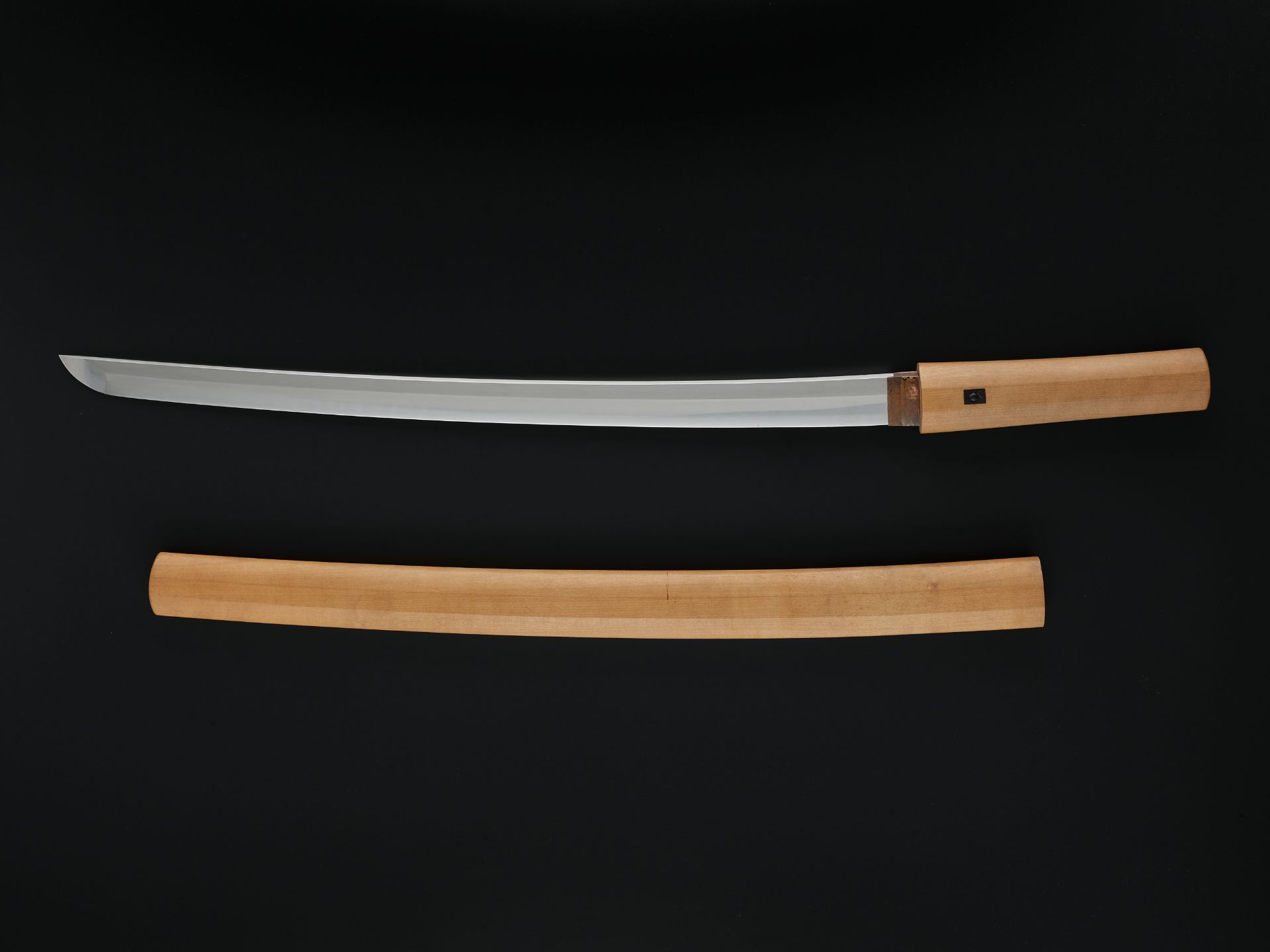 A YAMASHIRO WAKIZASHI IN SHIRASAYA - Bild 5 aus 8