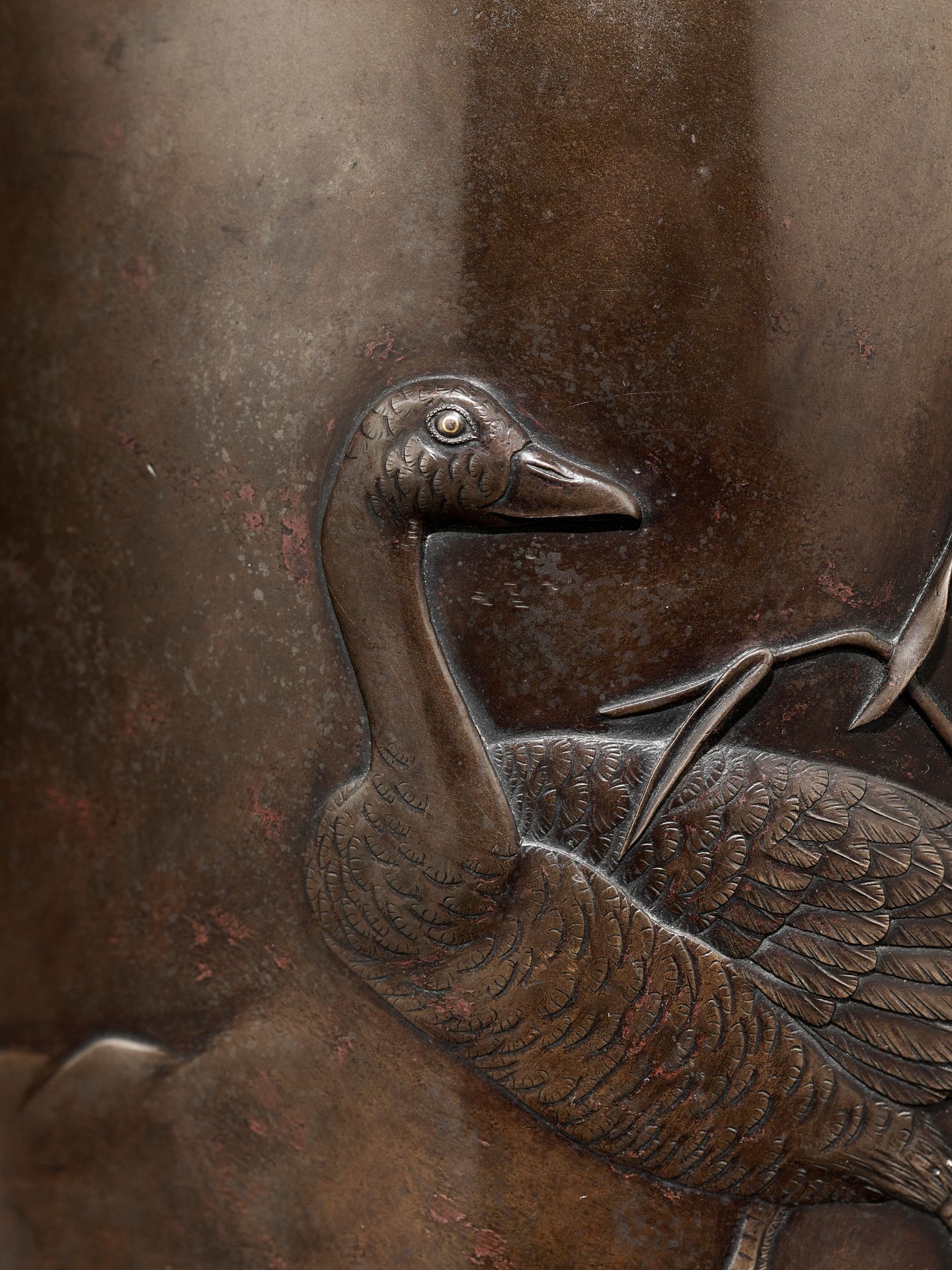 TOSHITSUGU: A FINE AND LARGE BRONZE VASE WITH GOOSE AND WATER REEDS - Image 2 of 9