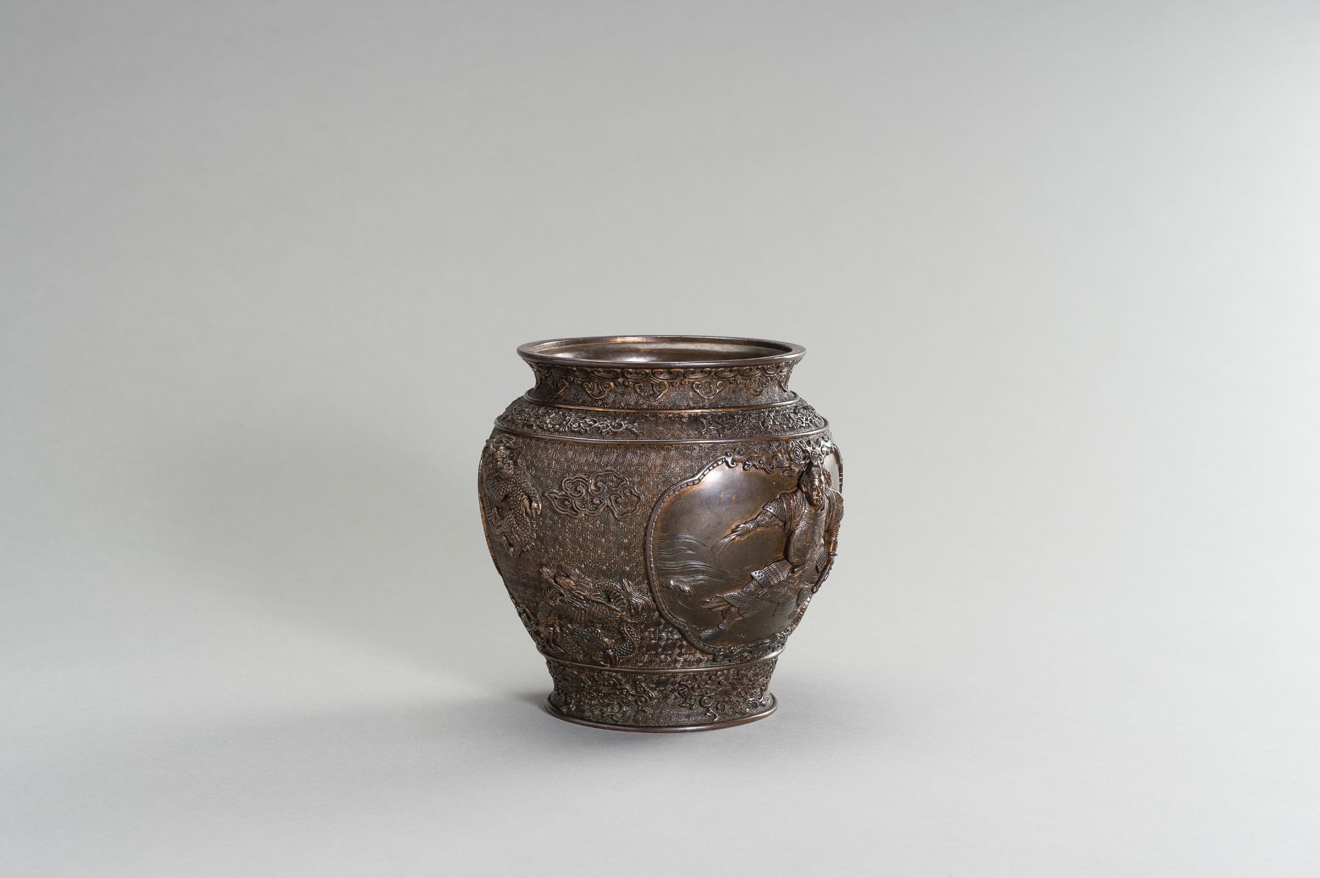 MIYAO: A BRONZE VASE DEPICTING A SAMURAI AND BIRDS - Image 4 of 11