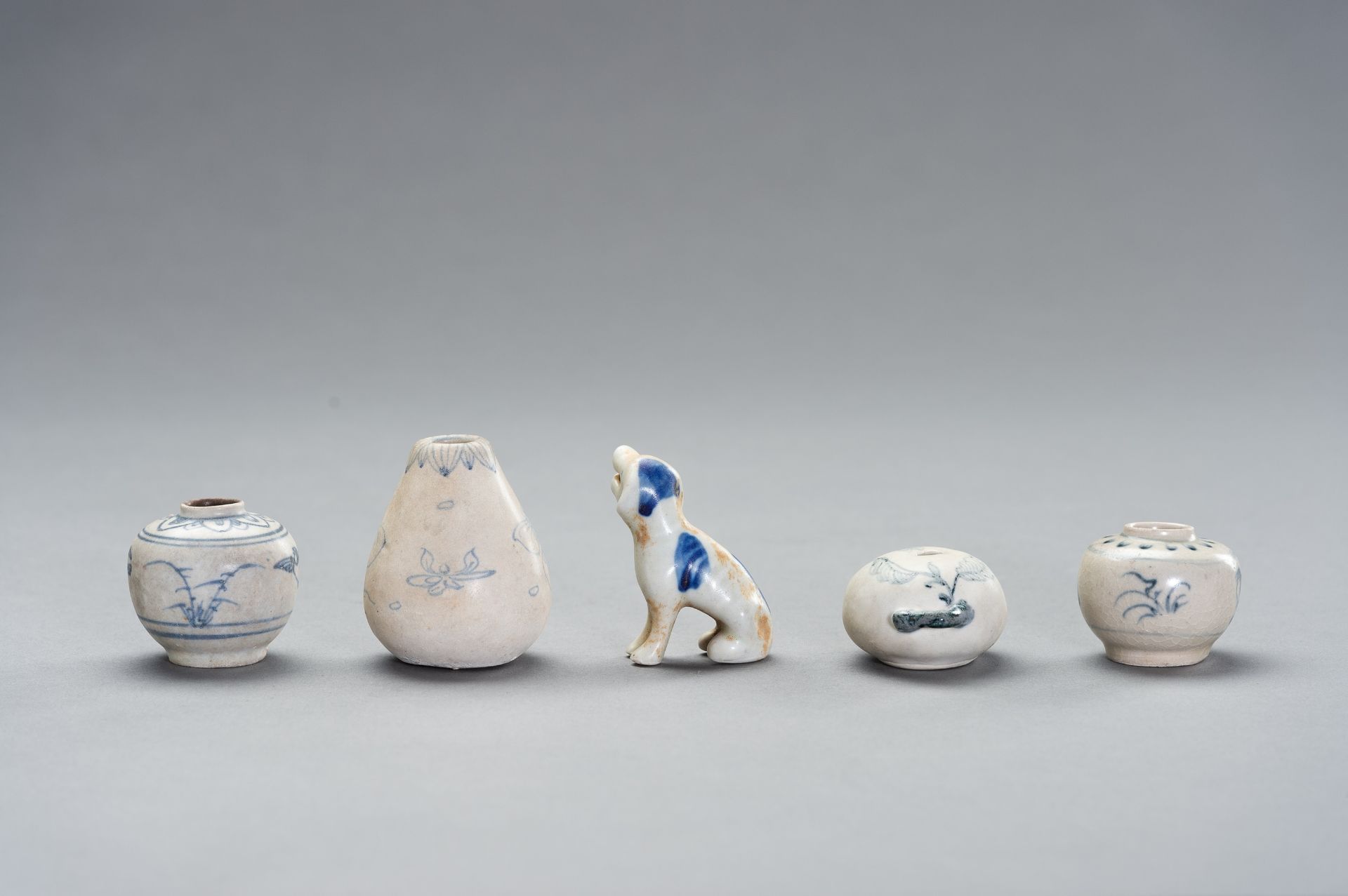 FIVE BLUE AND WHITE PORCELAIN 'SHIPWRECK' WARES - Image 2 of 7