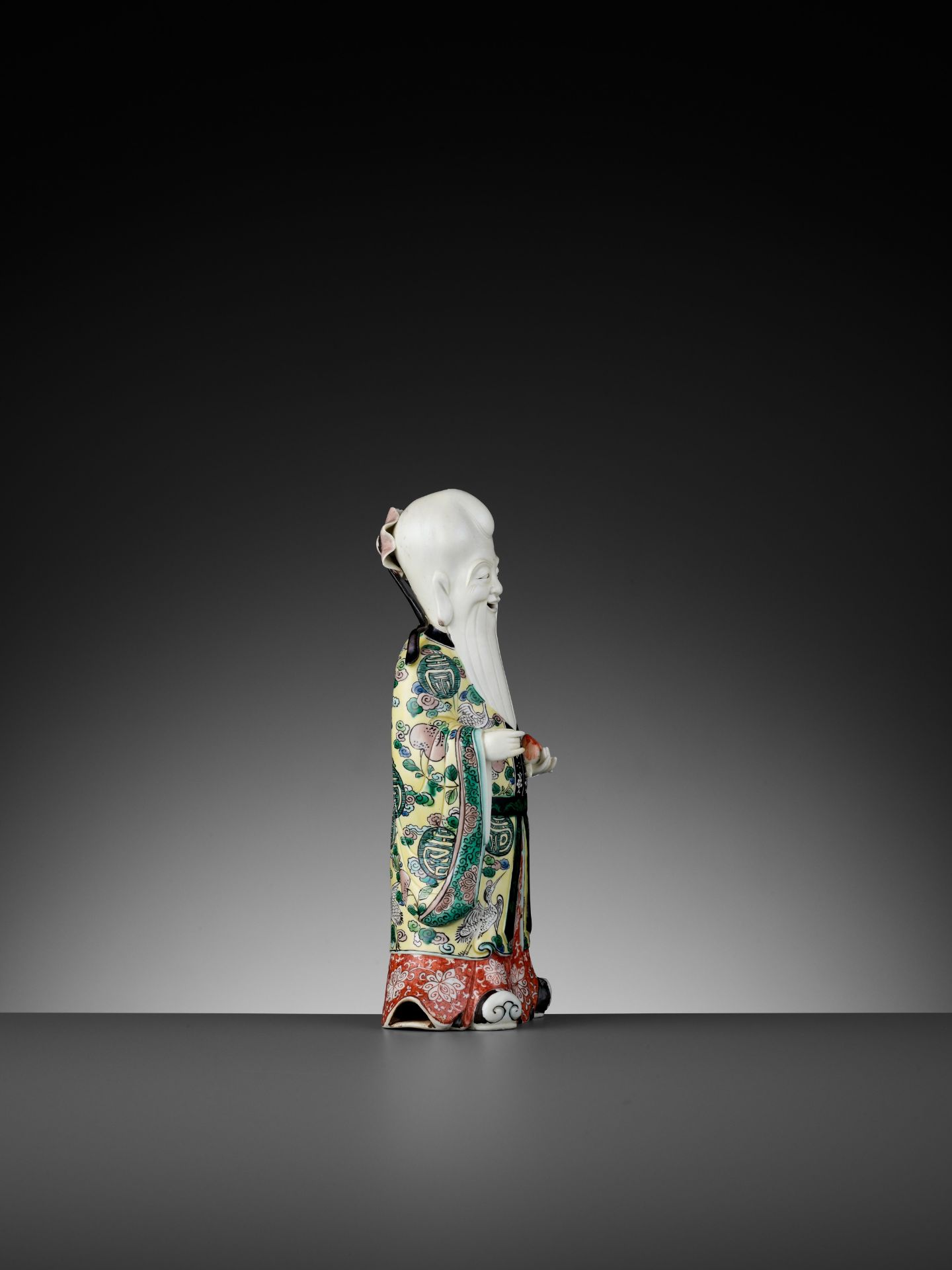 A FAMILLE VERTE BISCUIT FIGURE OF SHOULAO, QING DYNASTY - Bild 8 aus 10