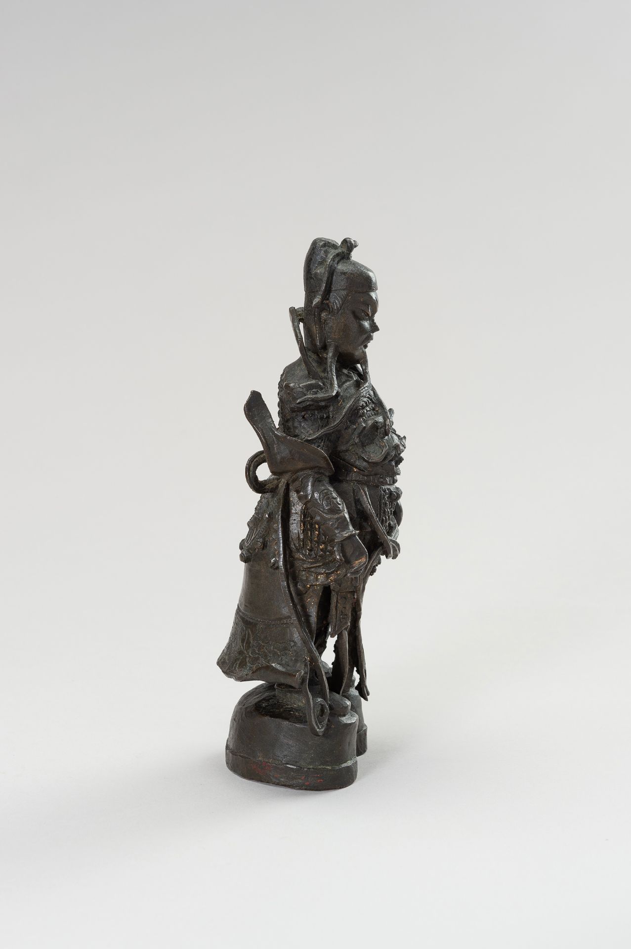 A BRONZE FIGURE OF A HEAVENLY KING - Image 8 of 10