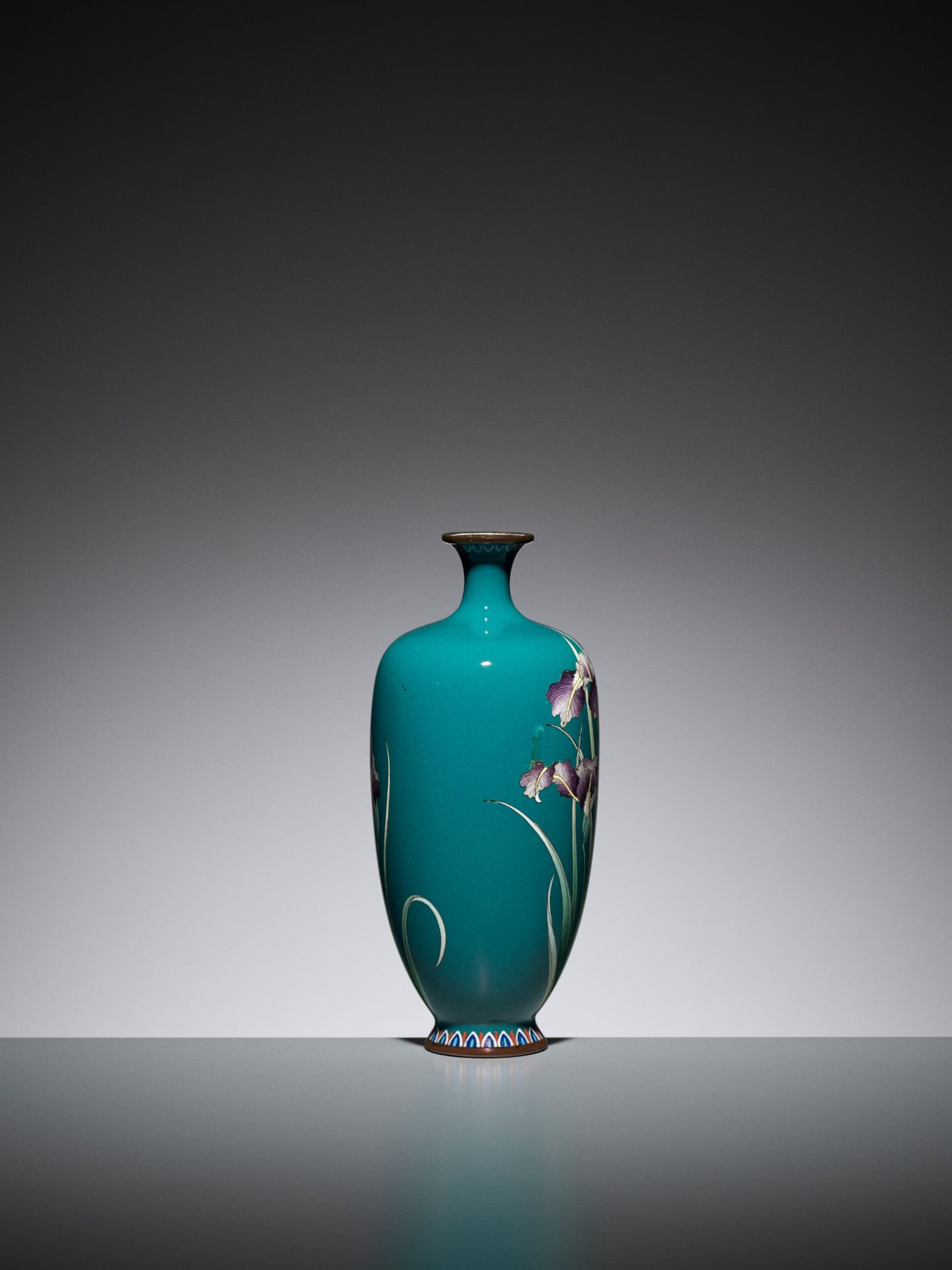 A TURQUOISE CLOISONNE ENAMEL VASE WITH IRIS - Image 4 of 6