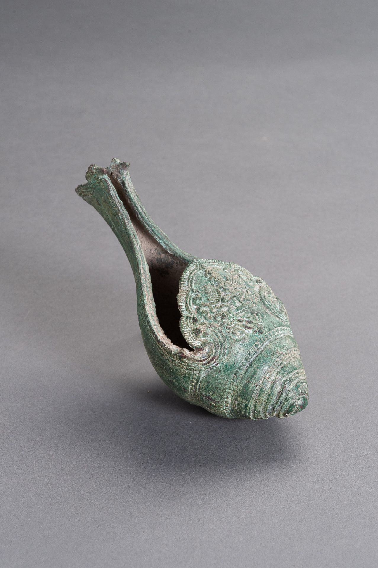 A BRONZE KHMER CONCH SHELL - Image 2 of 12
