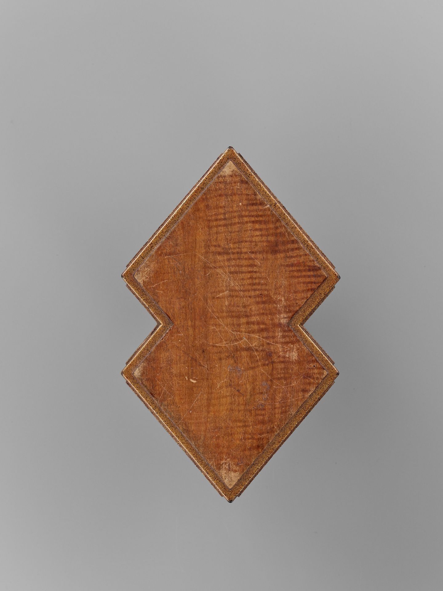 A DOUBLE-LOZENGE-FORM WOOD KOBAKO AND COVER - Image 13 of 15