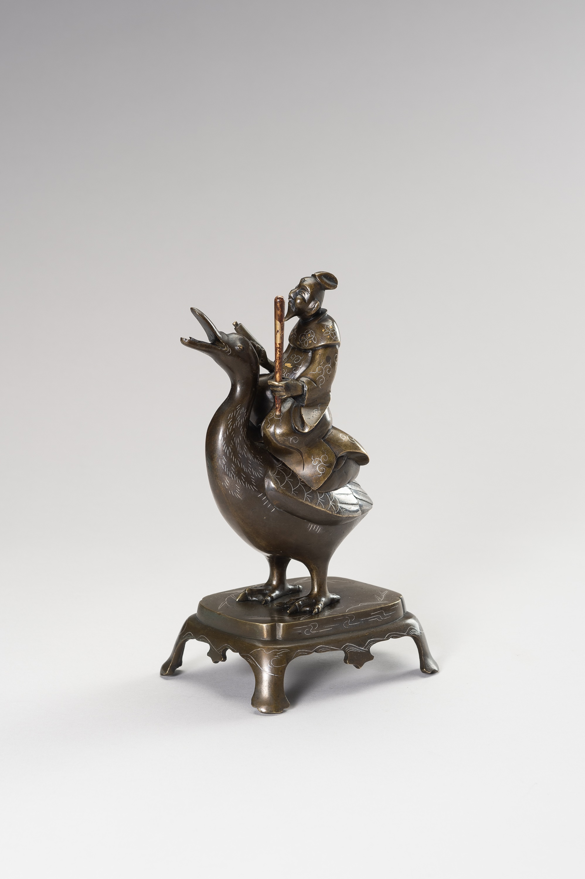 A GOLD AND SILVER INLAID BRONZE CENSER OF WANG XIZHI RIDING A GOOSE - Image 3 of 13