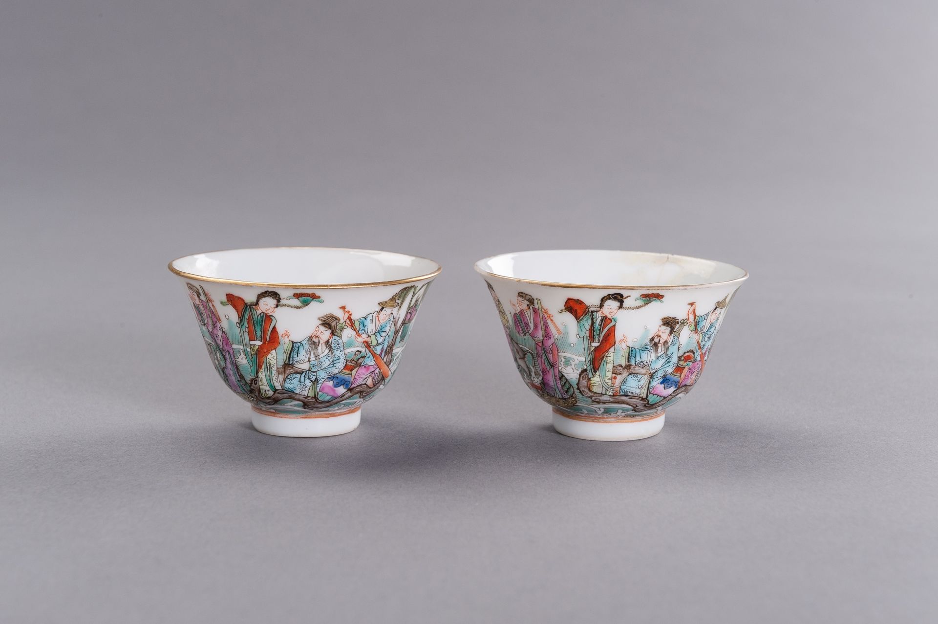 A PAIR OF TWO CHINESE PORCELAIN CUPS - Bild 2 aus 6