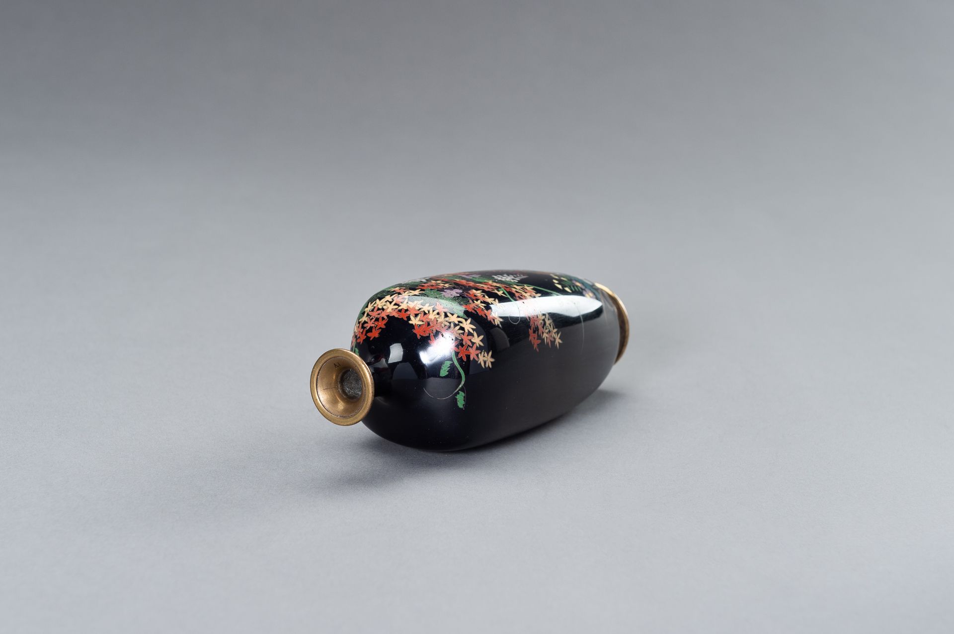 A CLOISONNE VASE WITH A MAPLE TREE AND FLOWERS - Image 9 of 10