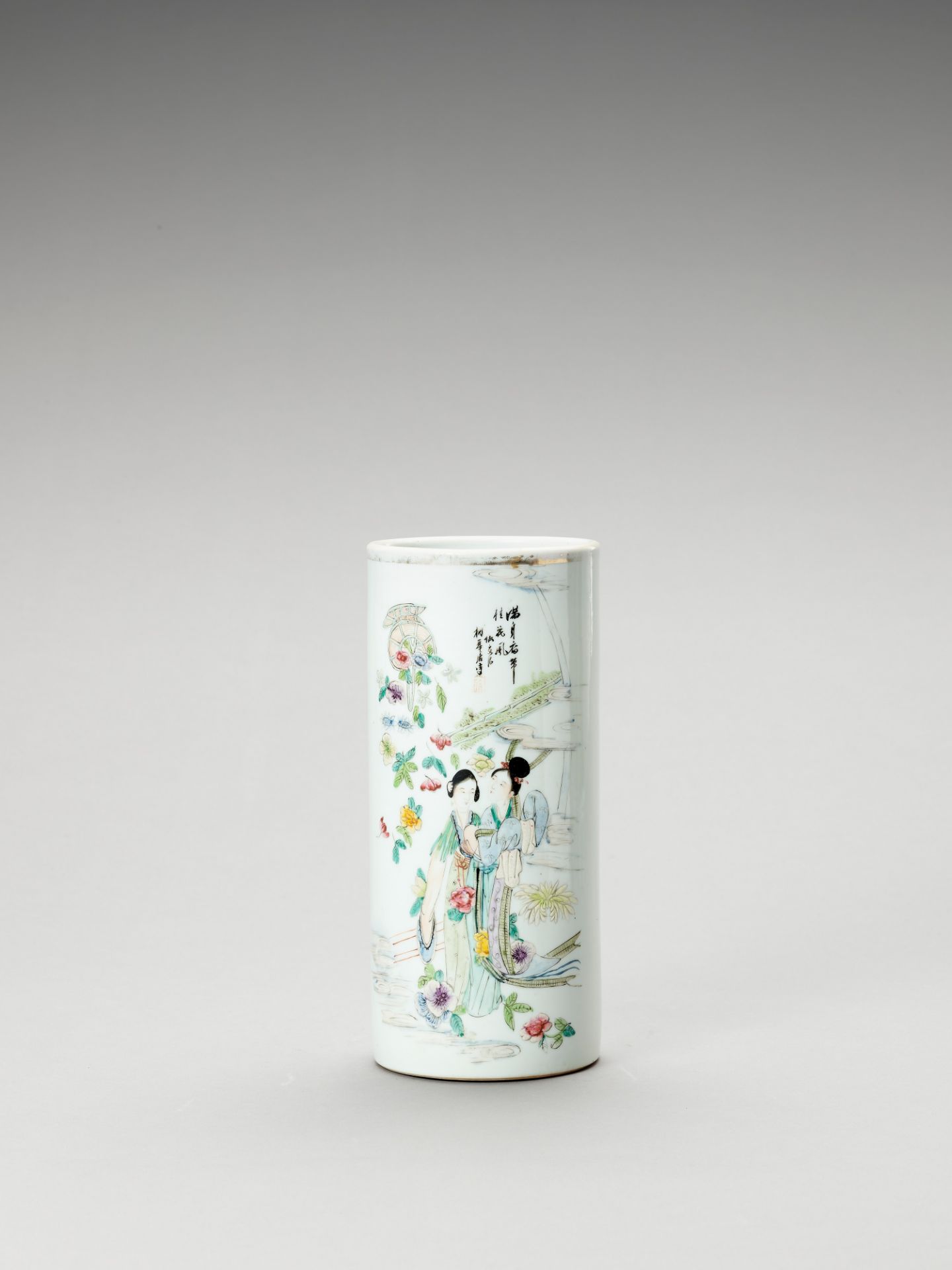 AN ENAMELED CYLINDRICAL PORCELAIN VASE