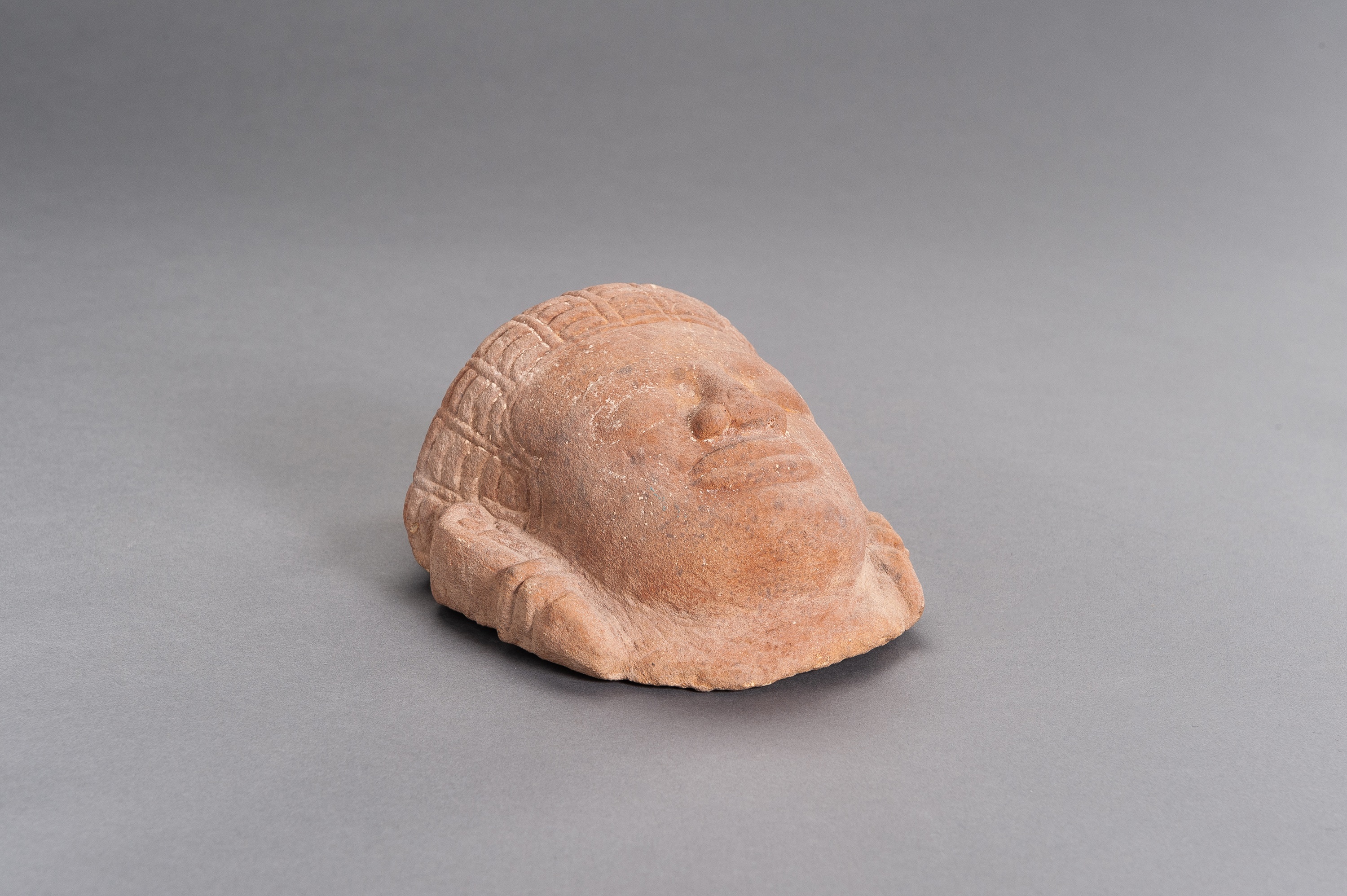A KHMER SANDSTONE HEAD OF BUDDHA - Image 7 of 8