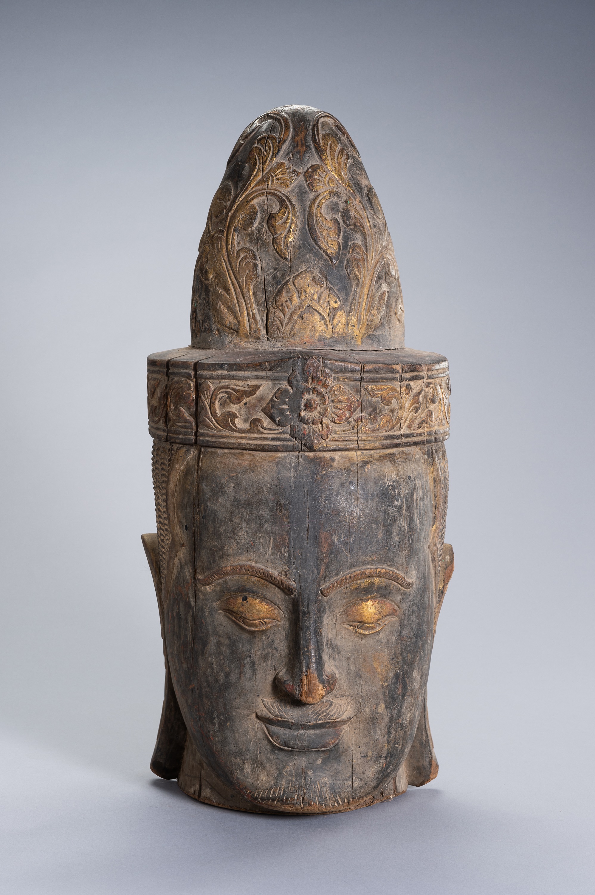 A LARGE WOOD HEAD OF BUDDHA - Image 2 of 8