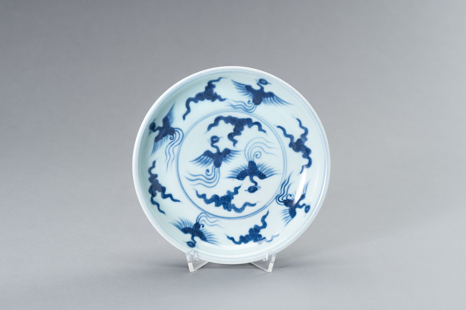 THREE SMALL 'DRAGON AND PHOENIX' PORCELAIN DISHES - Bild 5 aus 13