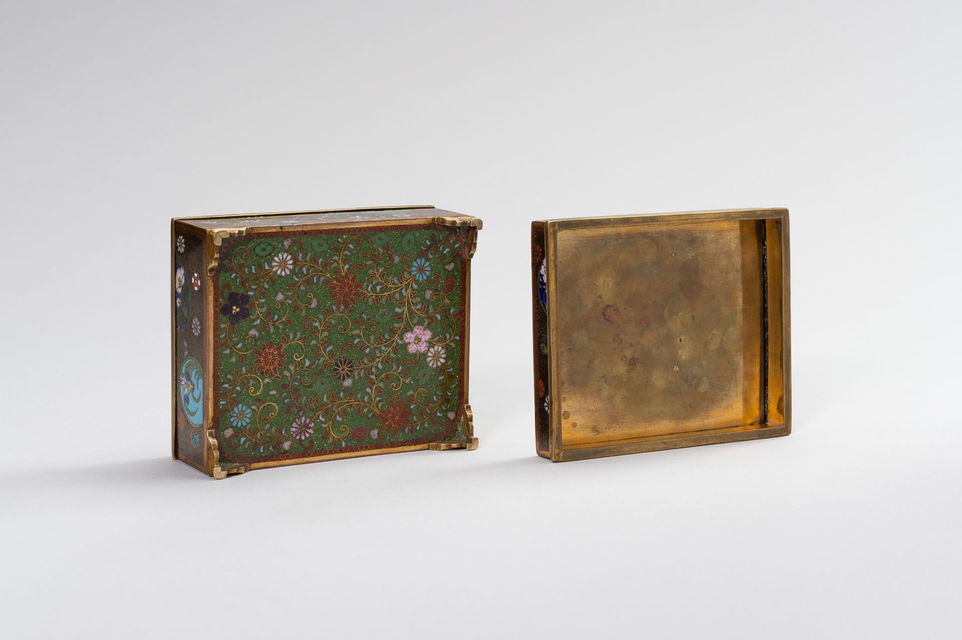 A GINBARI CLOISONNE BOX AND COVER - Image 12 of 12