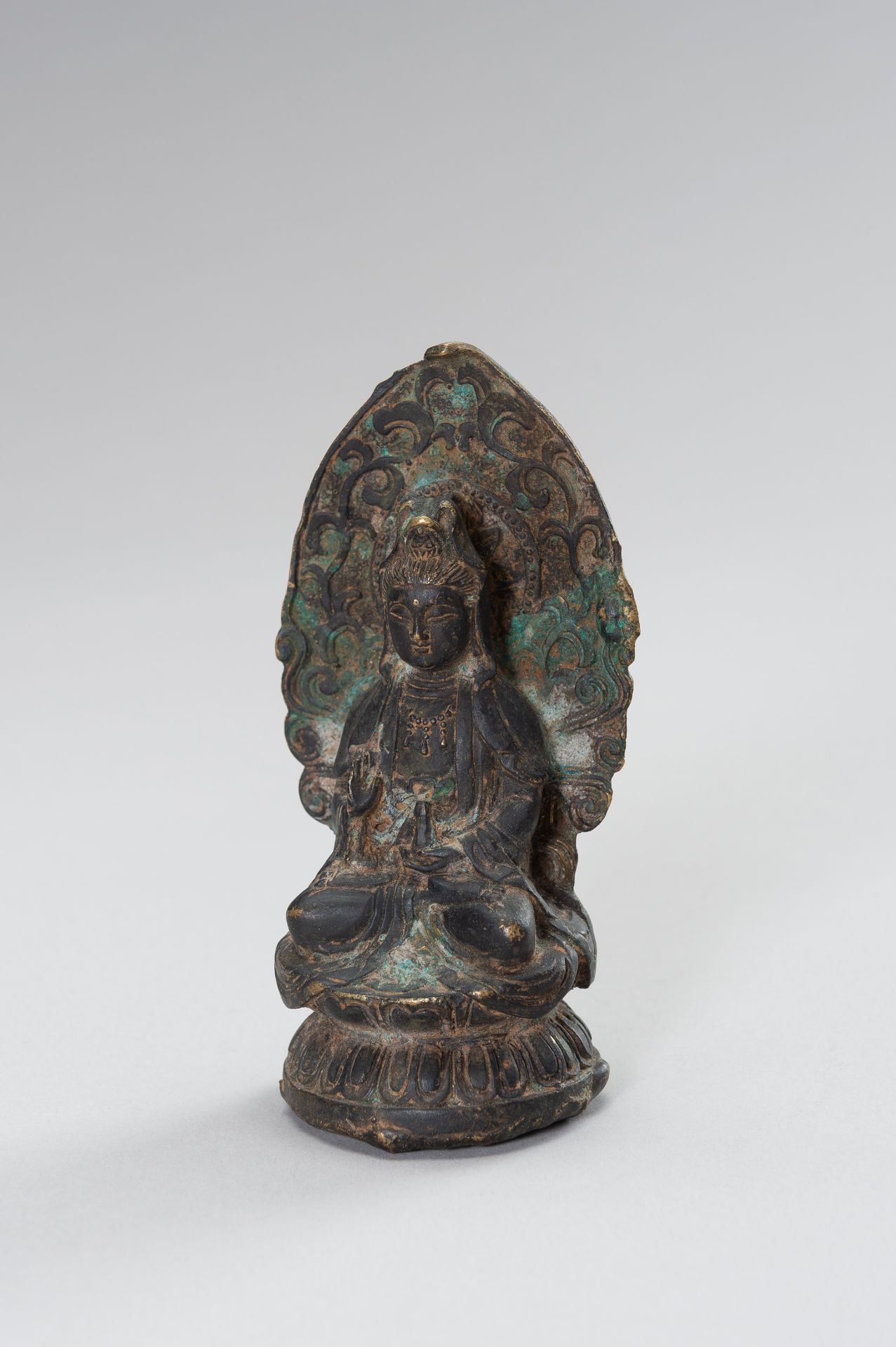 A GROUP OF THREE BRONZE FIGURES - Image 4 of 12