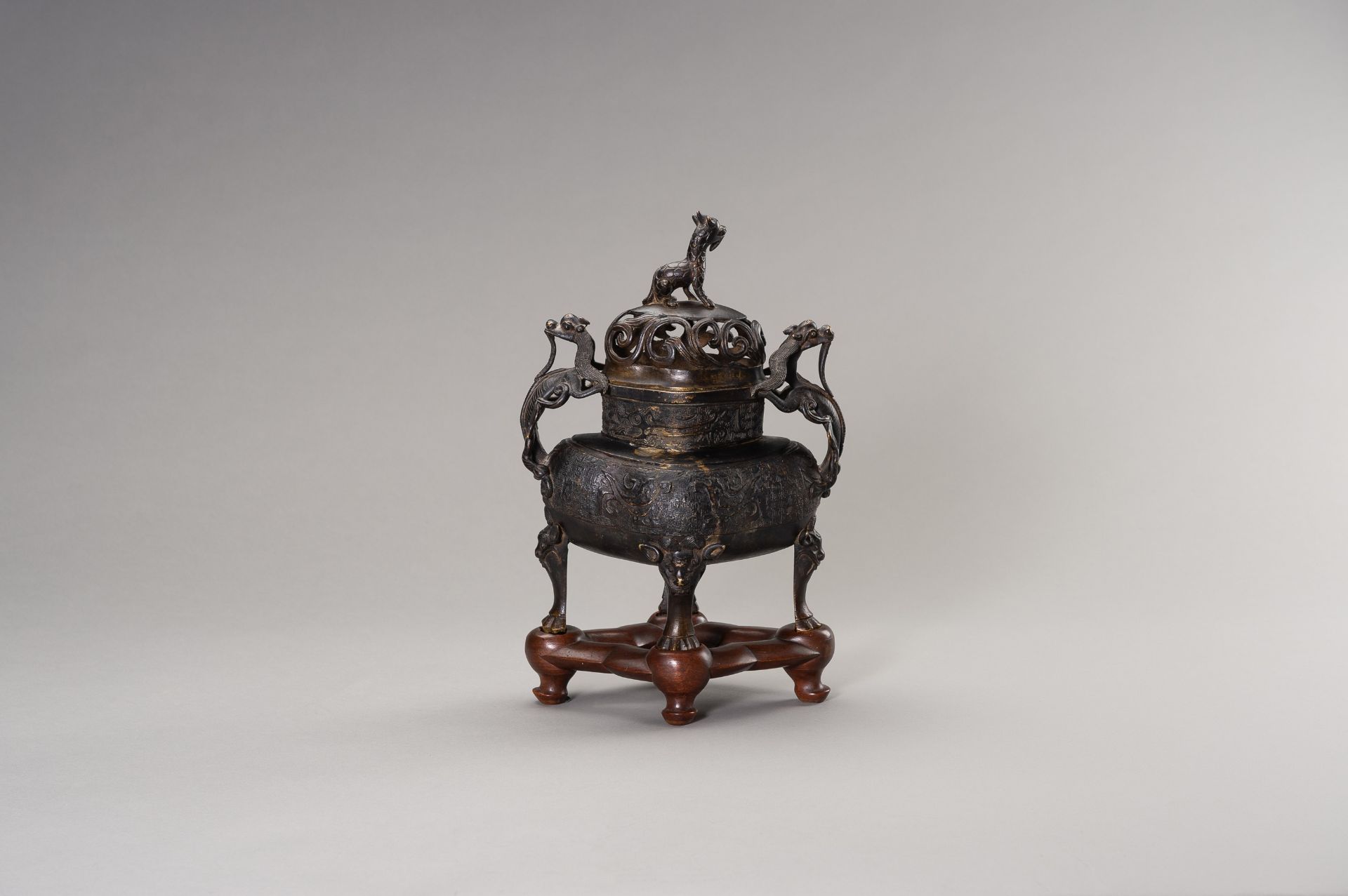 AN ARCHAISTIC BRONZE CENSER WITH QILINS - Image 2 of 11