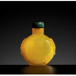 AN IMPERIAL YELLOW GLASS SNUFF BOTTLE, EARLY 18TH- EARLY 19TH CENTURY