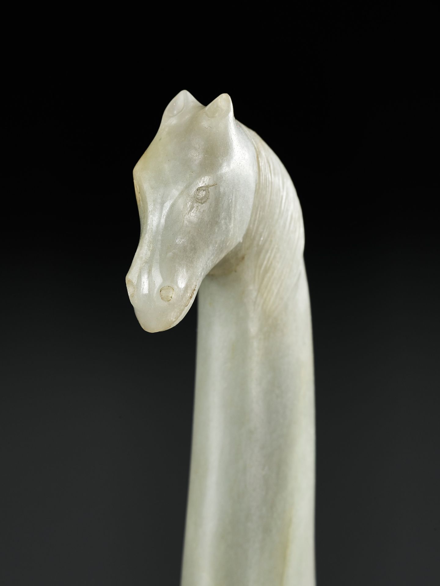 A MUGHAL-STYLE 'HORSE HEAD' DAGGER HILT - Image 15 of 15