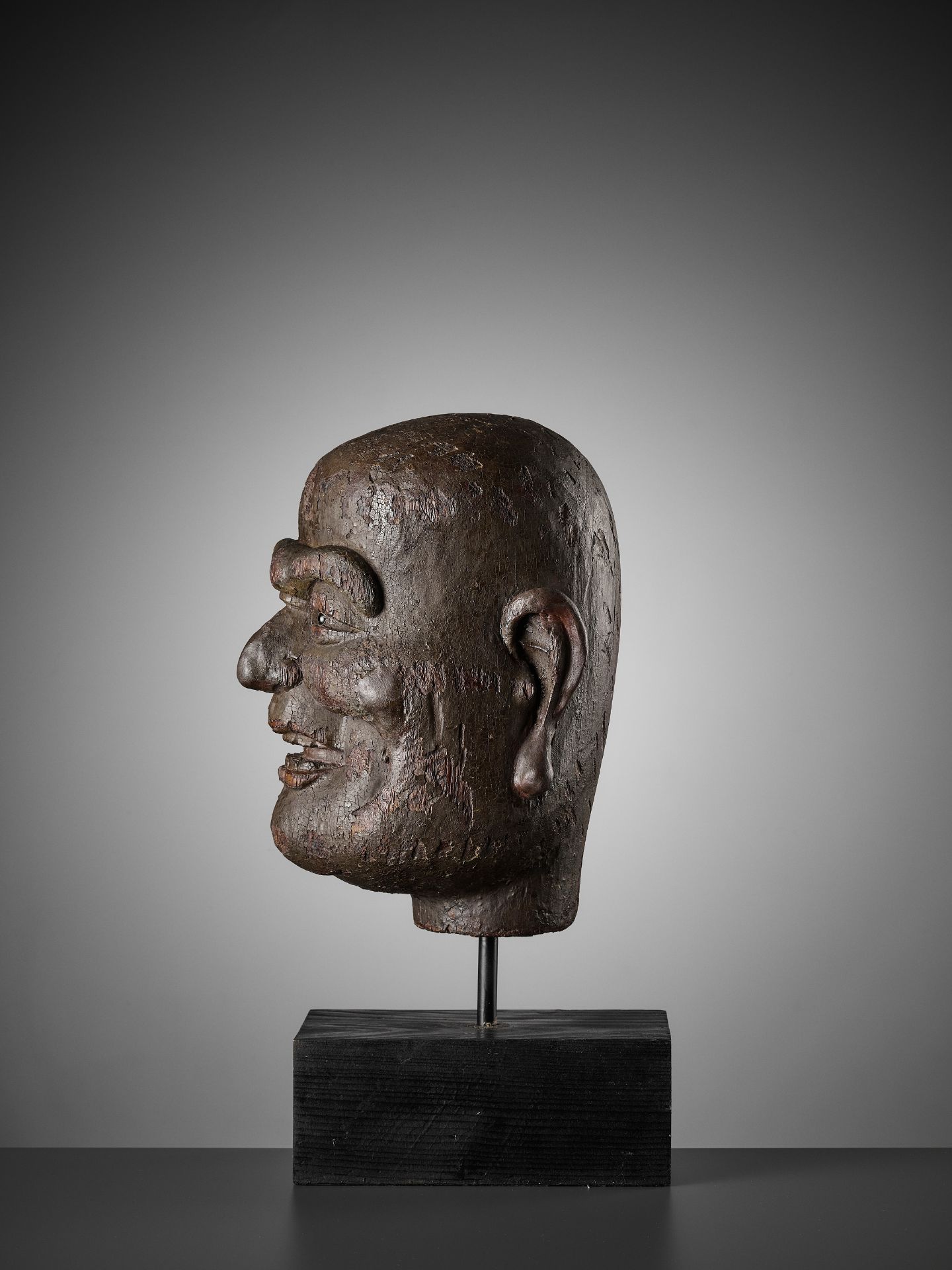 A LARGE DRY-LACQUERED WOOD HEAD OF A LUOHAN, SOUTHERN SONG DYNASTY - Bild 6 aus 13