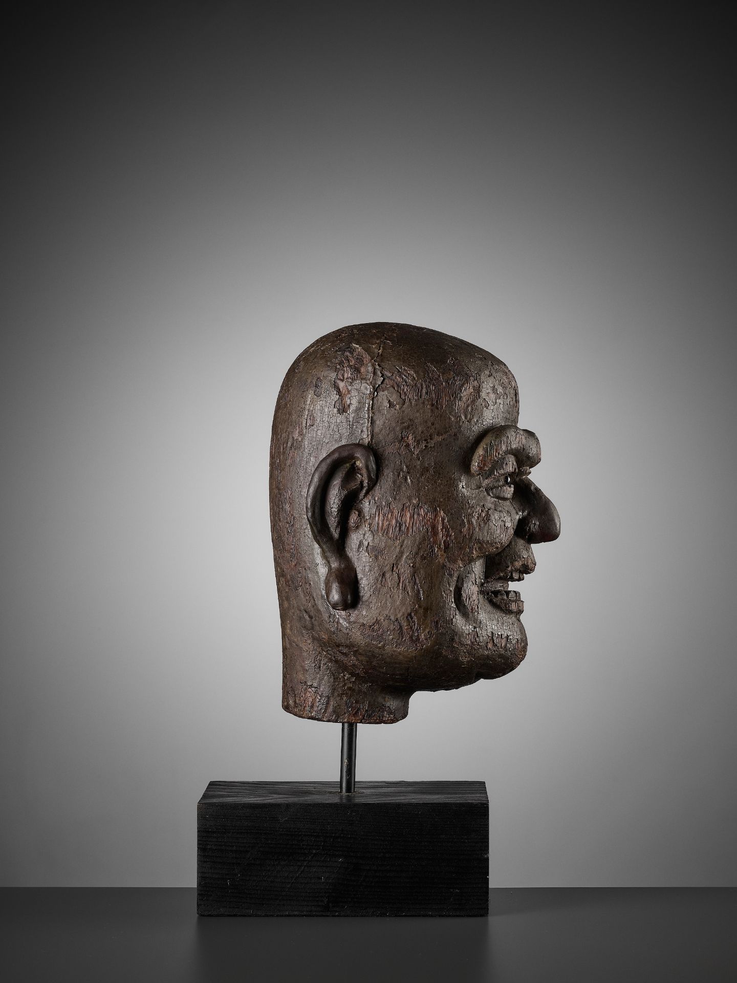 A LARGE DRY-LACQUERED WOOD HEAD OF A LUOHAN, SOUTHERN SONG DYNASTY - Bild 8 aus 13