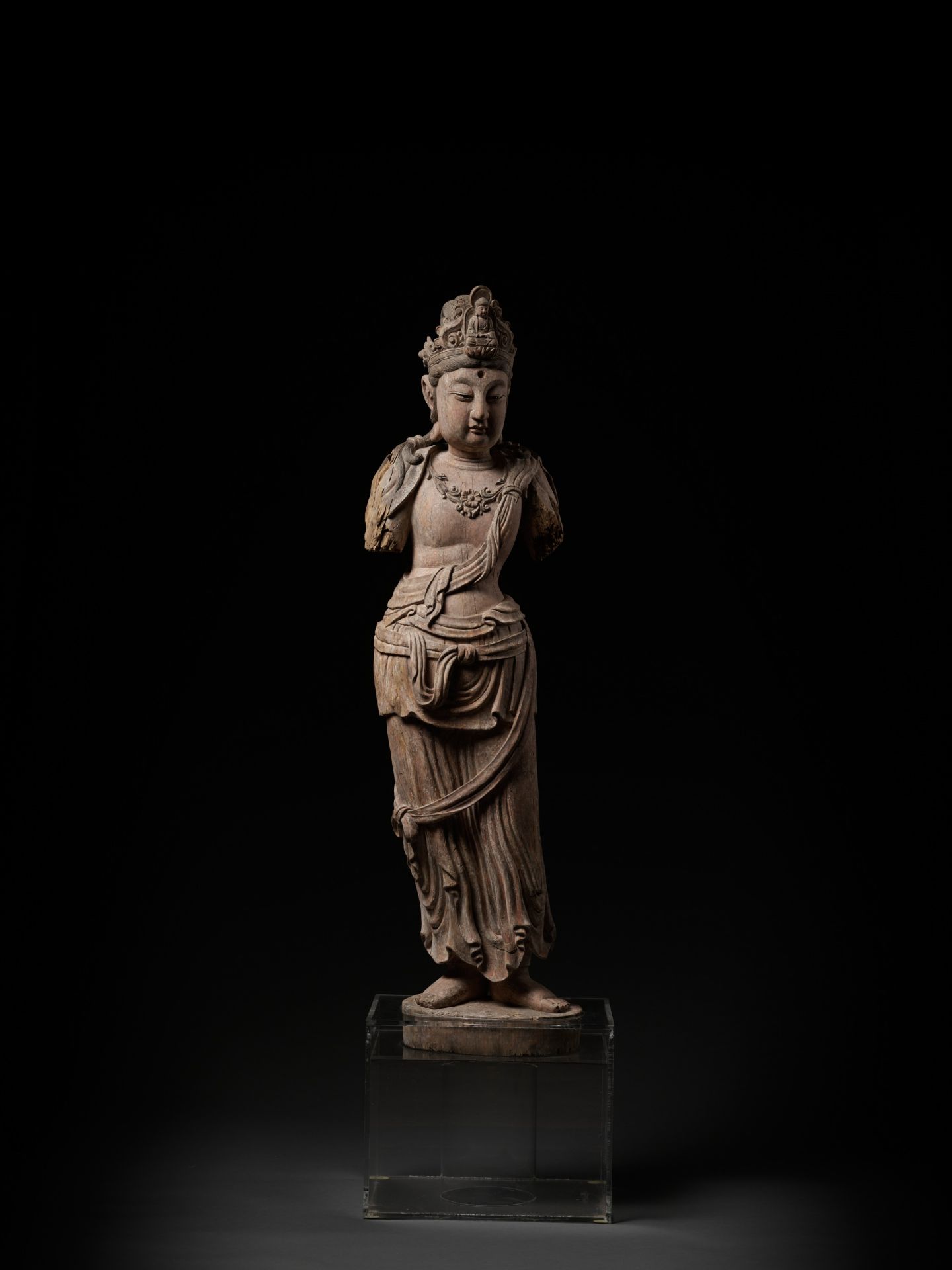 A MONUMENTAL WOOD STATUE OF GUANYIN, QING DYNASTY - Bild 14 aus 16