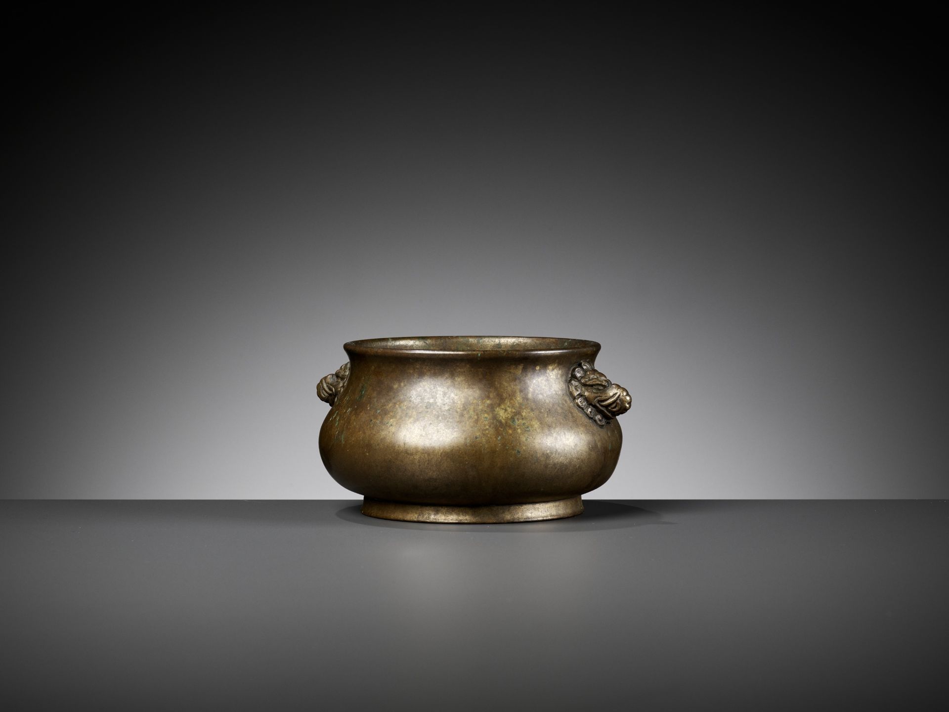 A 'MAKARA' BRONZE CENSER, QING DYNASTY - Bild 7 aus 13