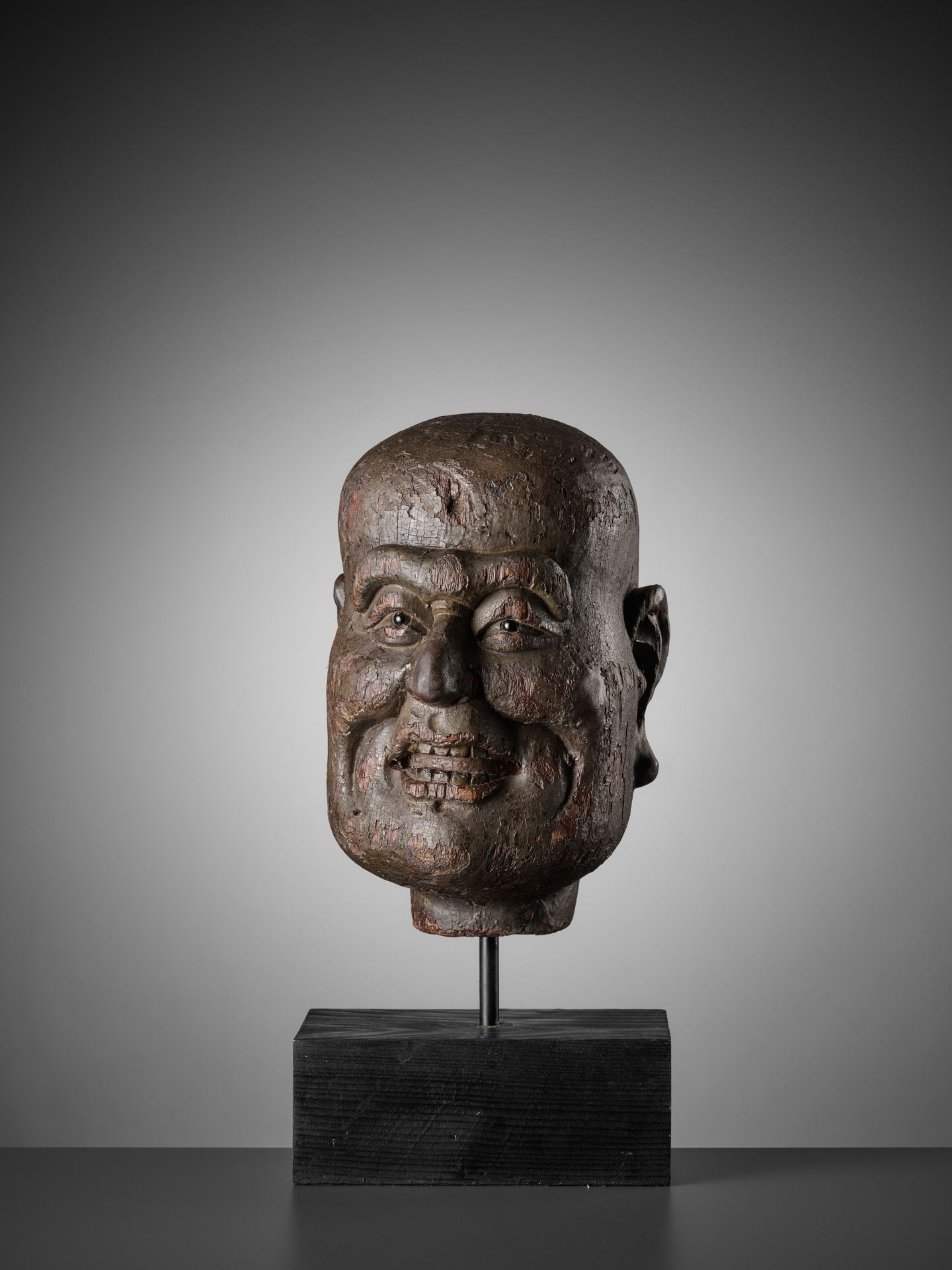 A LARGE DRY-LACQUERED WOOD HEAD OF A LUOHAN, SOUTHERN SONG DYNASTY - Bild 2 aus 13