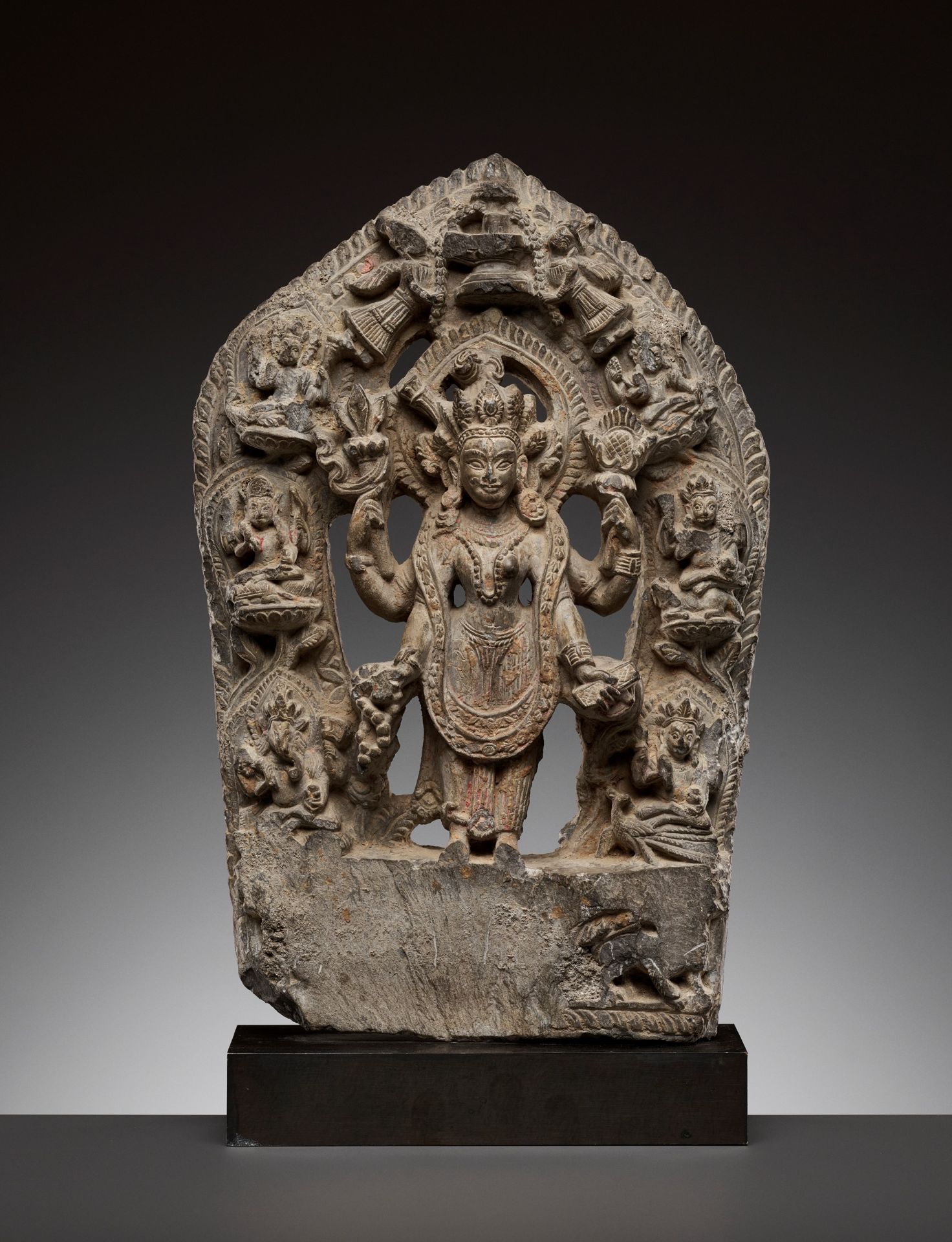 A SCHIST STELE DEPICTING ARDHANARISHVARA, 16TH-17TH CENTURY