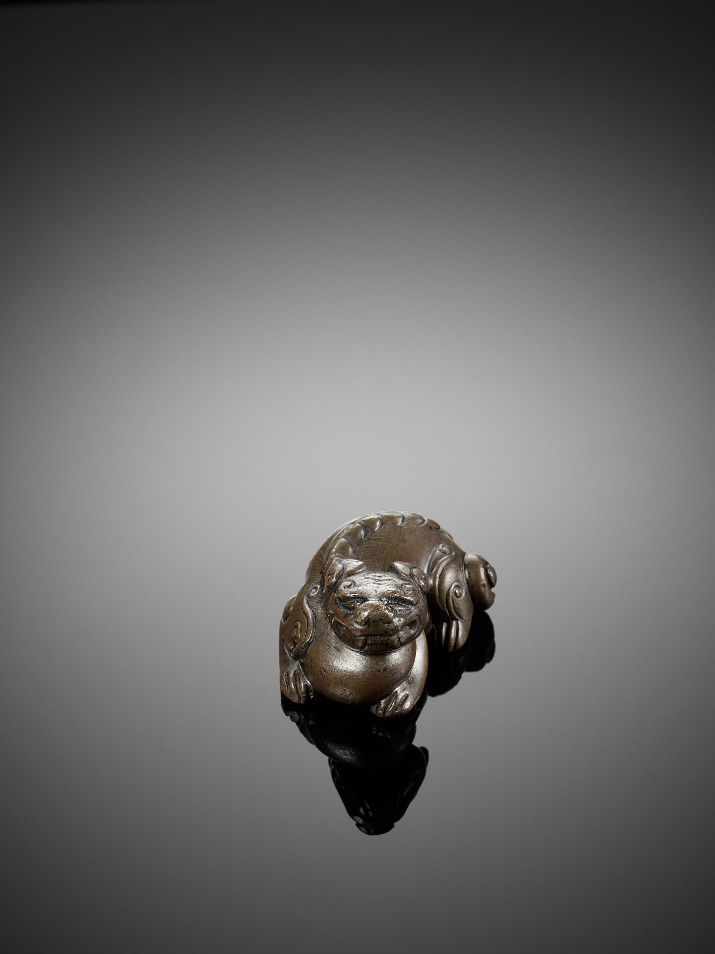 A HEAVY BRONZE 'LION' WEIGHT, MING DYNASTY - Bild 10 aus 13