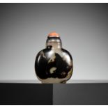 A SHADOW AGATE SNUFF BOTTLE, 1750-1850