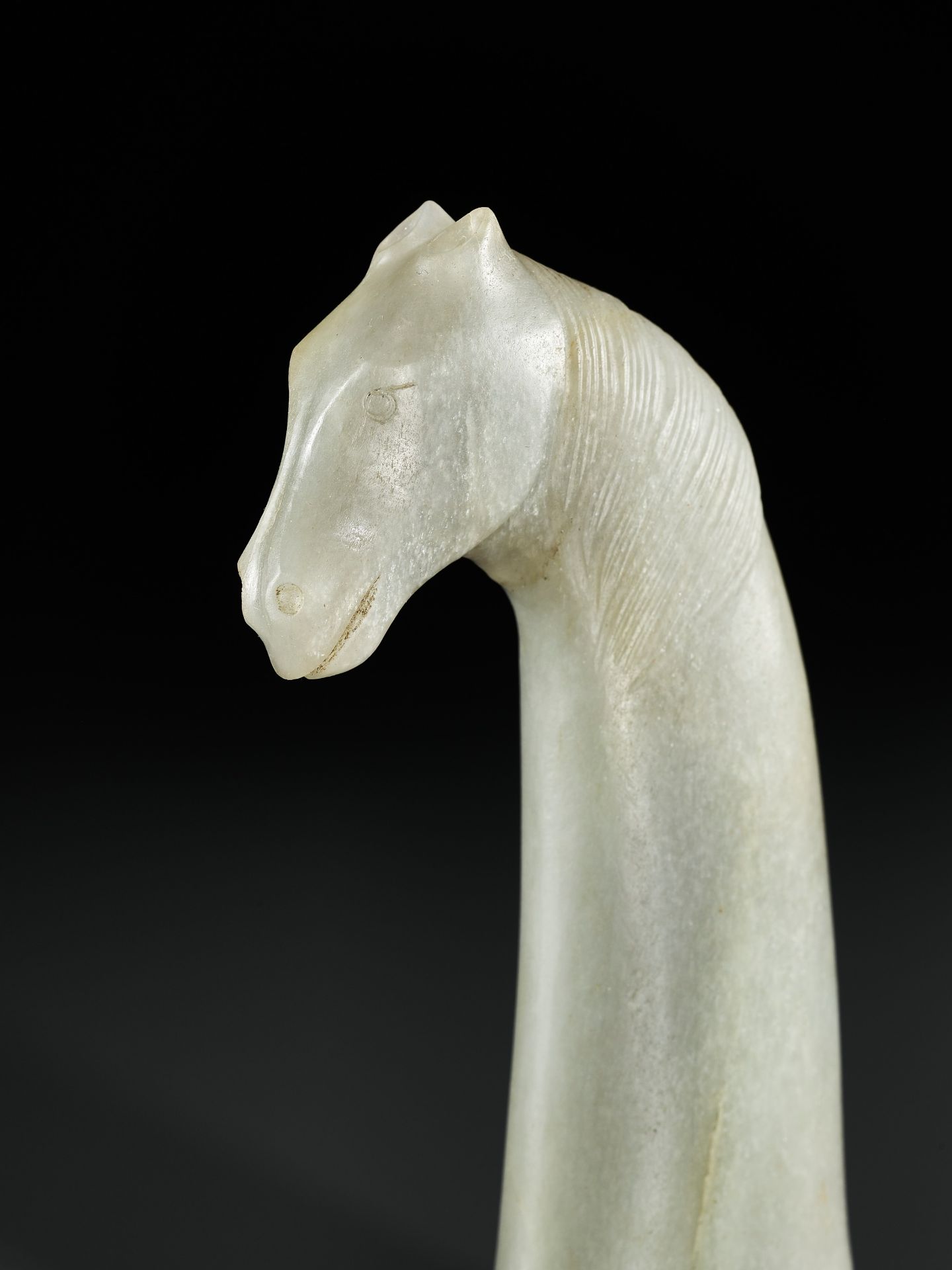 A MUGHAL-STYLE 'HORSE HEAD' DAGGER HILT - Image 14 of 15
