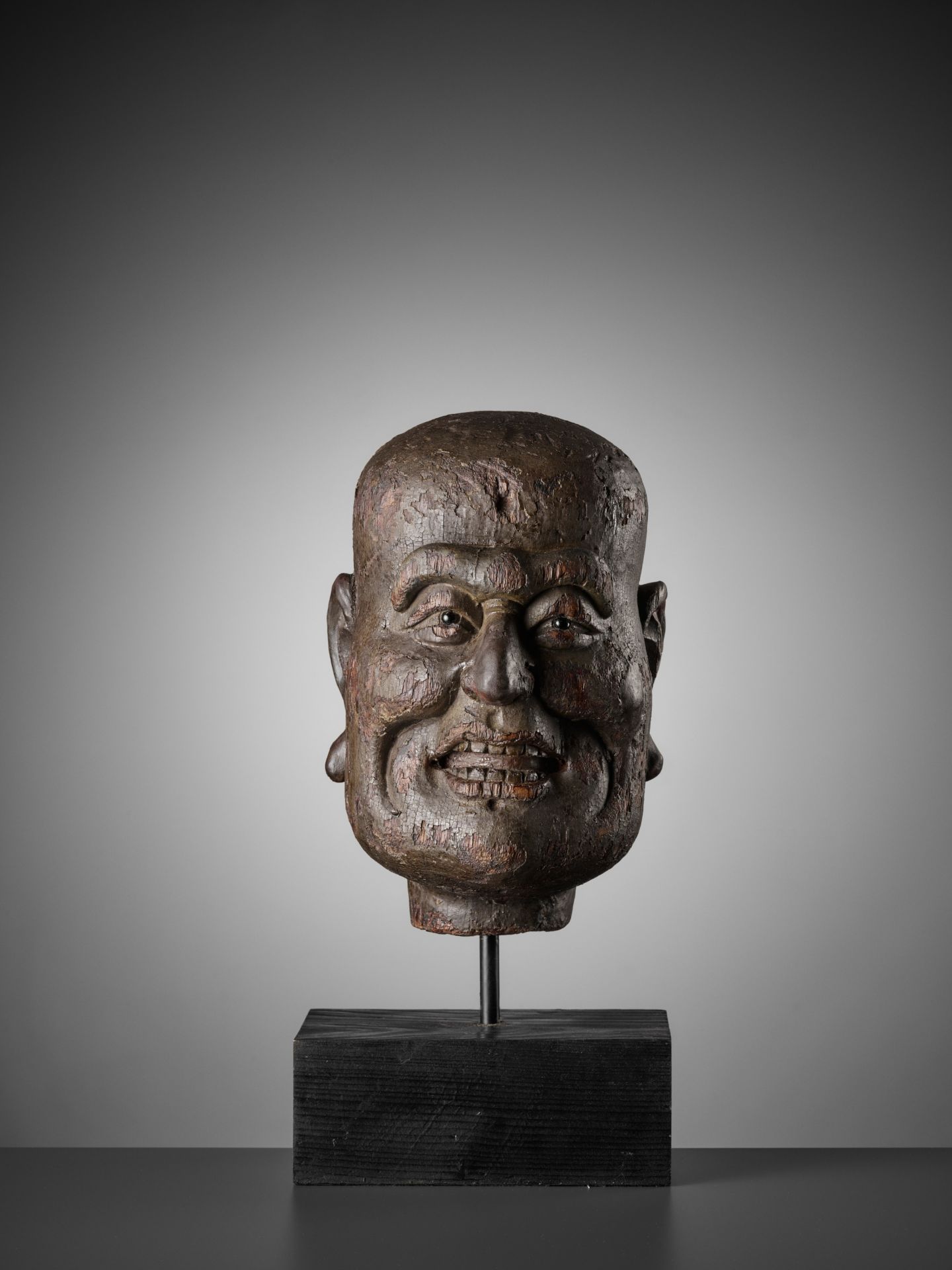 A LARGE DRY-LACQUERED WOOD HEAD OF A LUOHAN, SOUTHERN SONG DYNASTY - Bild 3 aus 13