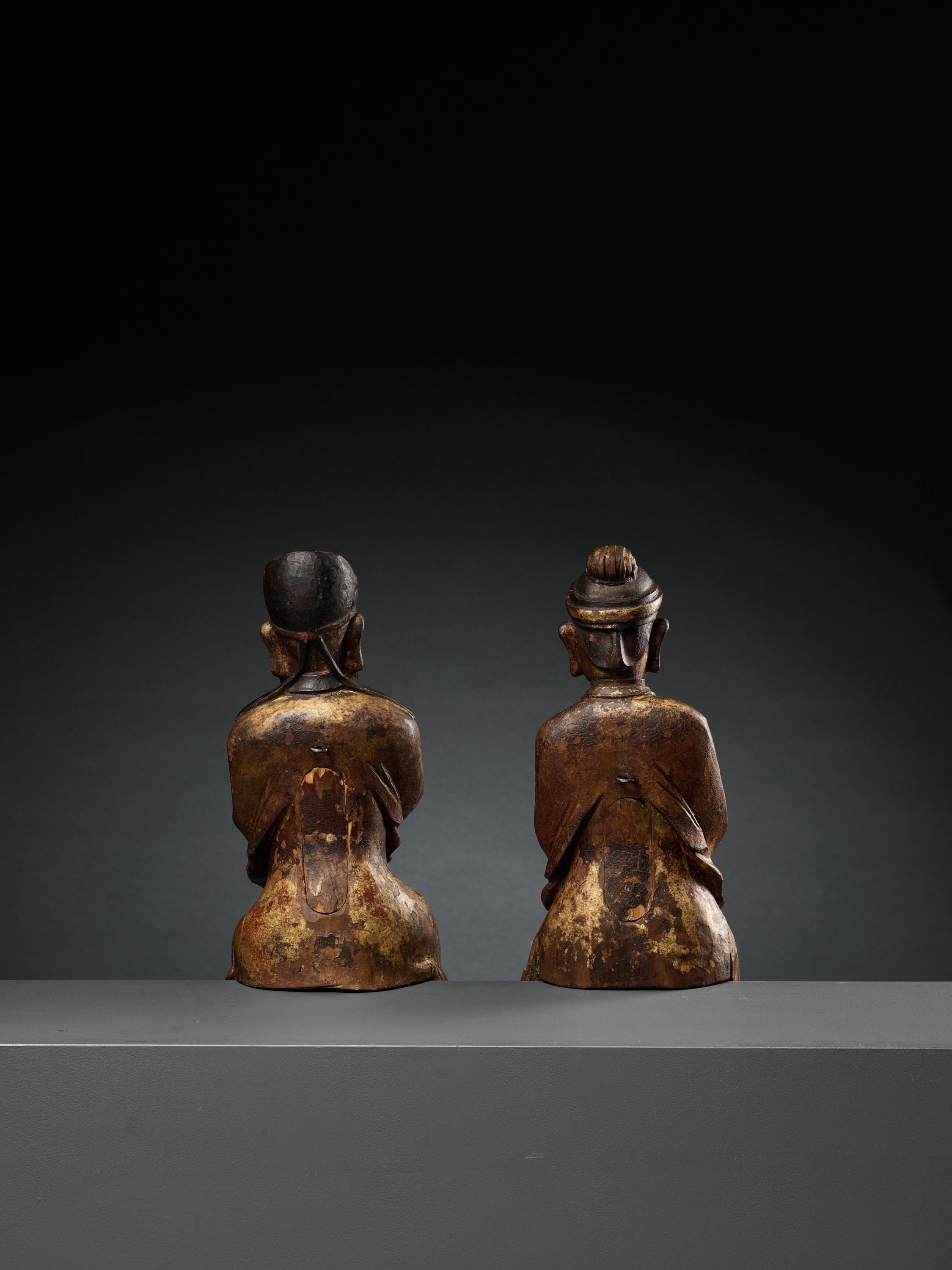 A PAIR OF GILT-LACQUERED HARDWOOD FIGURES OF DAOIST IMMORTALS, MING DYNASTY - Image 9 of 10