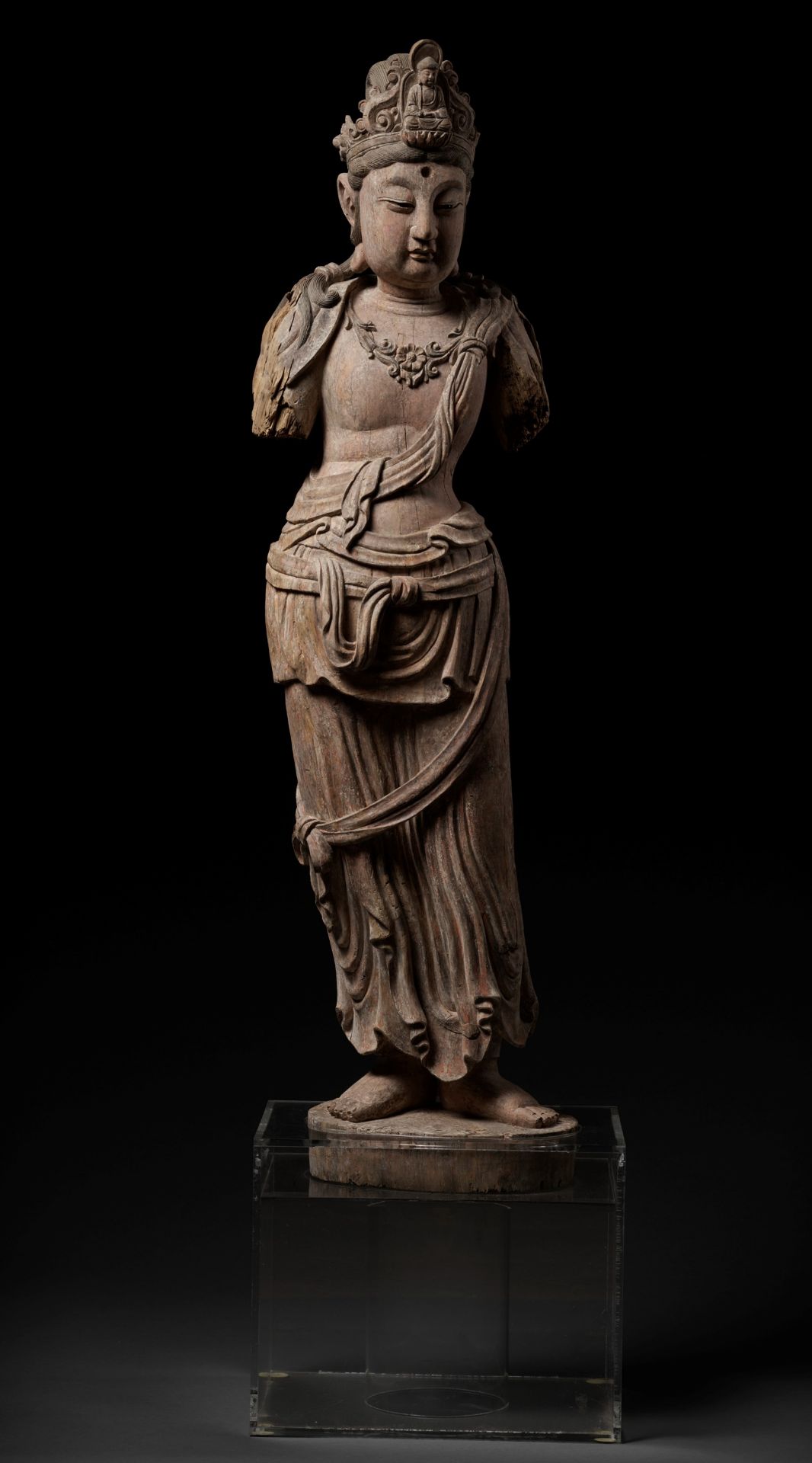 A MONUMENTAL WOOD STATUE OF GUANYIN, QING DYNASTY - Bild 2 aus 16