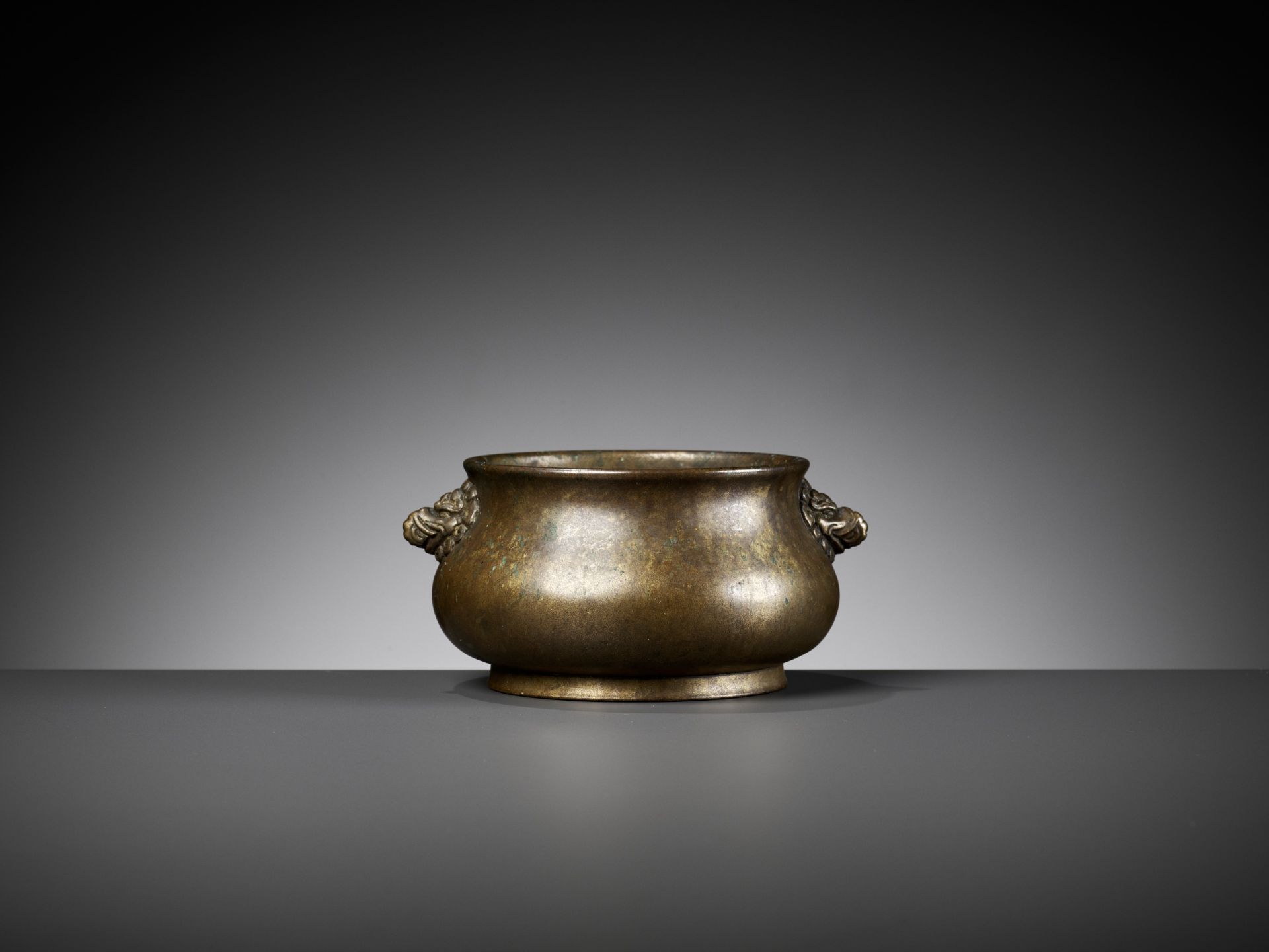 A 'MAKARA' BRONZE CENSER, QING DYNASTY - Bild 11 aus 13