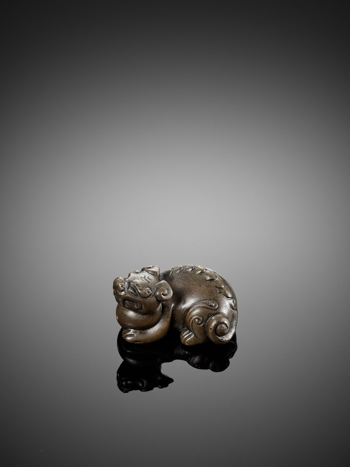 A HEAVY BRONZE 'LION' WEIGHT, MING DYNASTY - Bild 11 aus 13