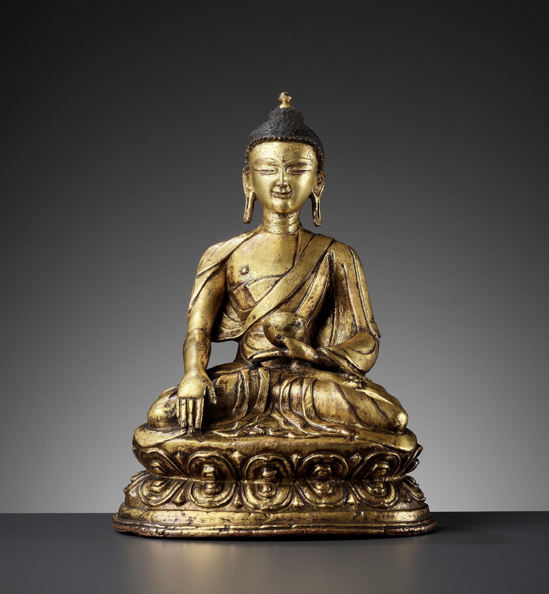 A GILT COPPER ALLOY FIGURE OF BUDDHA, 11TH-12TH CENTURY - Image 2 of 17