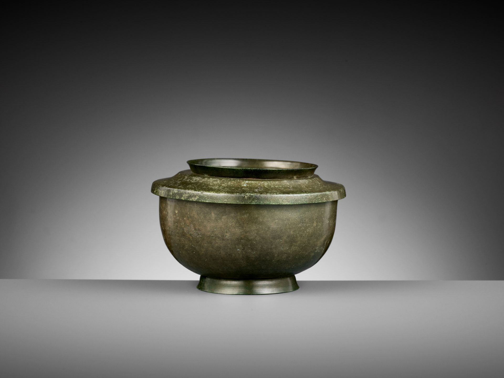 A TWO-PIECE MINIATURE BRONZE STEAMER, XIAN, EASTERN HAN TO THREE KINGDOMS PERIOD - Bild 6 aus 12