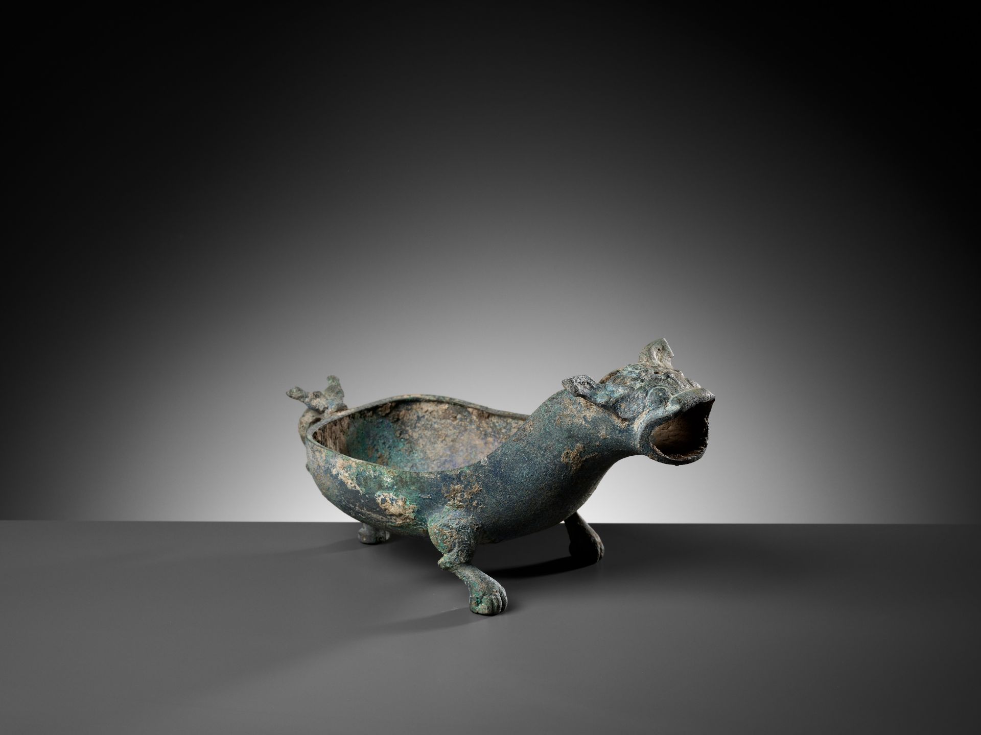 A RARE BRONZE 'ROARING BULL' POURING VESSEL, YI, SPRING AND AUTUMN PERIOD - Image 9 of 13