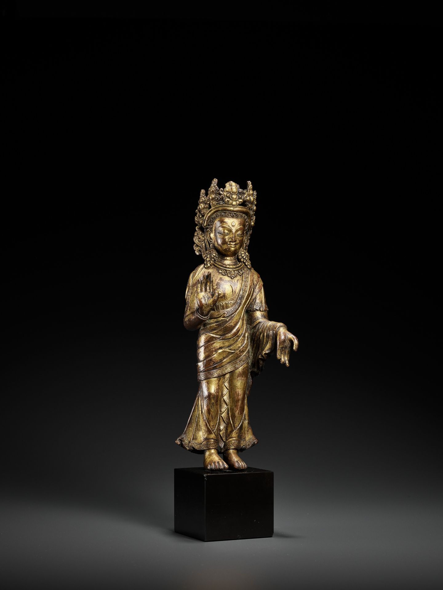 A RARE GILT BRONZE FIGURE OF DIPANKARA BUDDHA, LATE MALLA, THREE KINGDOMS PERIOD - Bild 10 aus 11