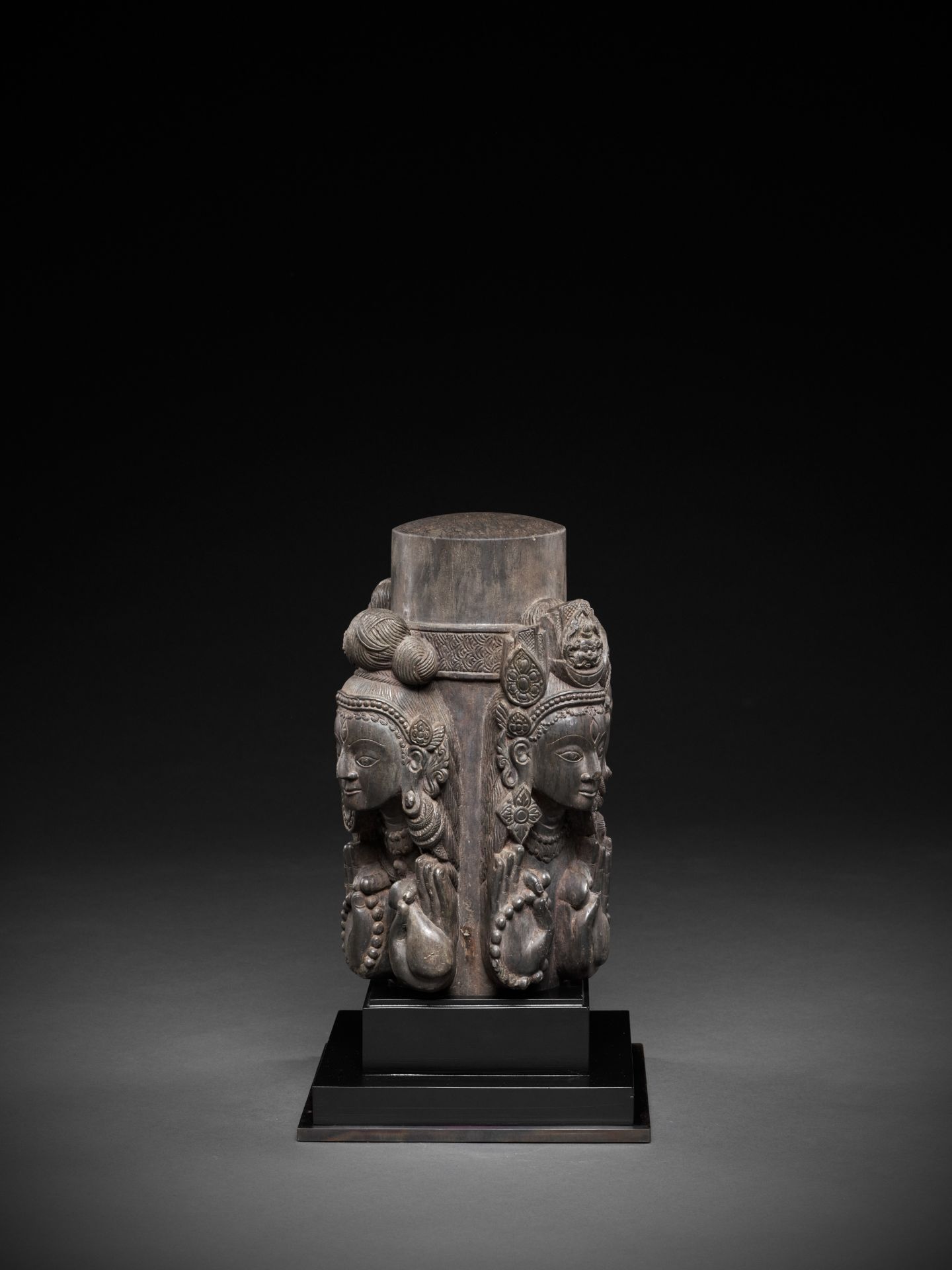 A CARVED STONE LINGA, NEPAL, 16TH-17TH CENTURY - Bild 14 aus 17