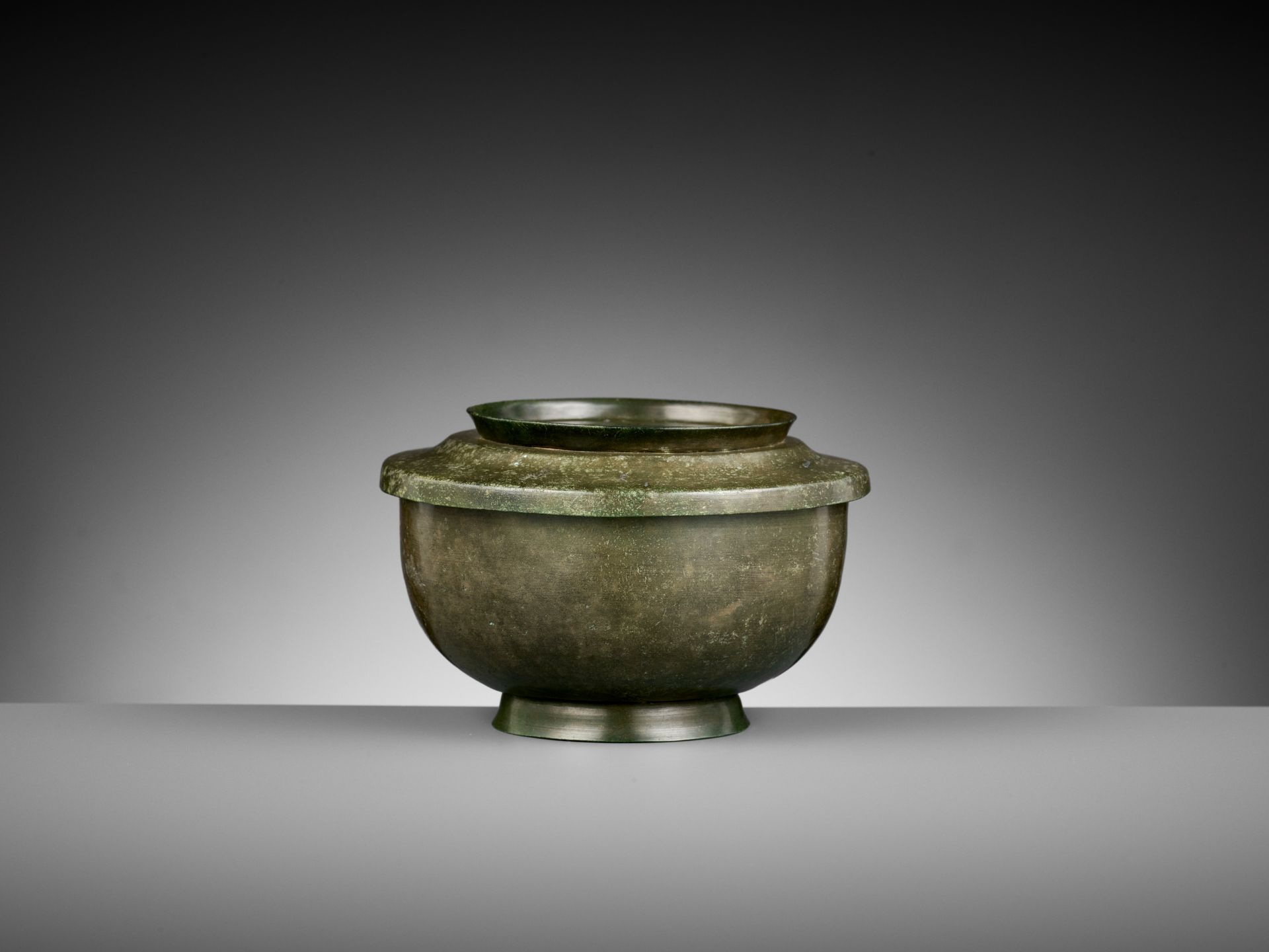 A TWO-PIECE MINIATURE BRONZE STEAMER, XIAN, EASTERN HAN TO THREE KINGDOMS PERIOD - Bild 8 aus 12