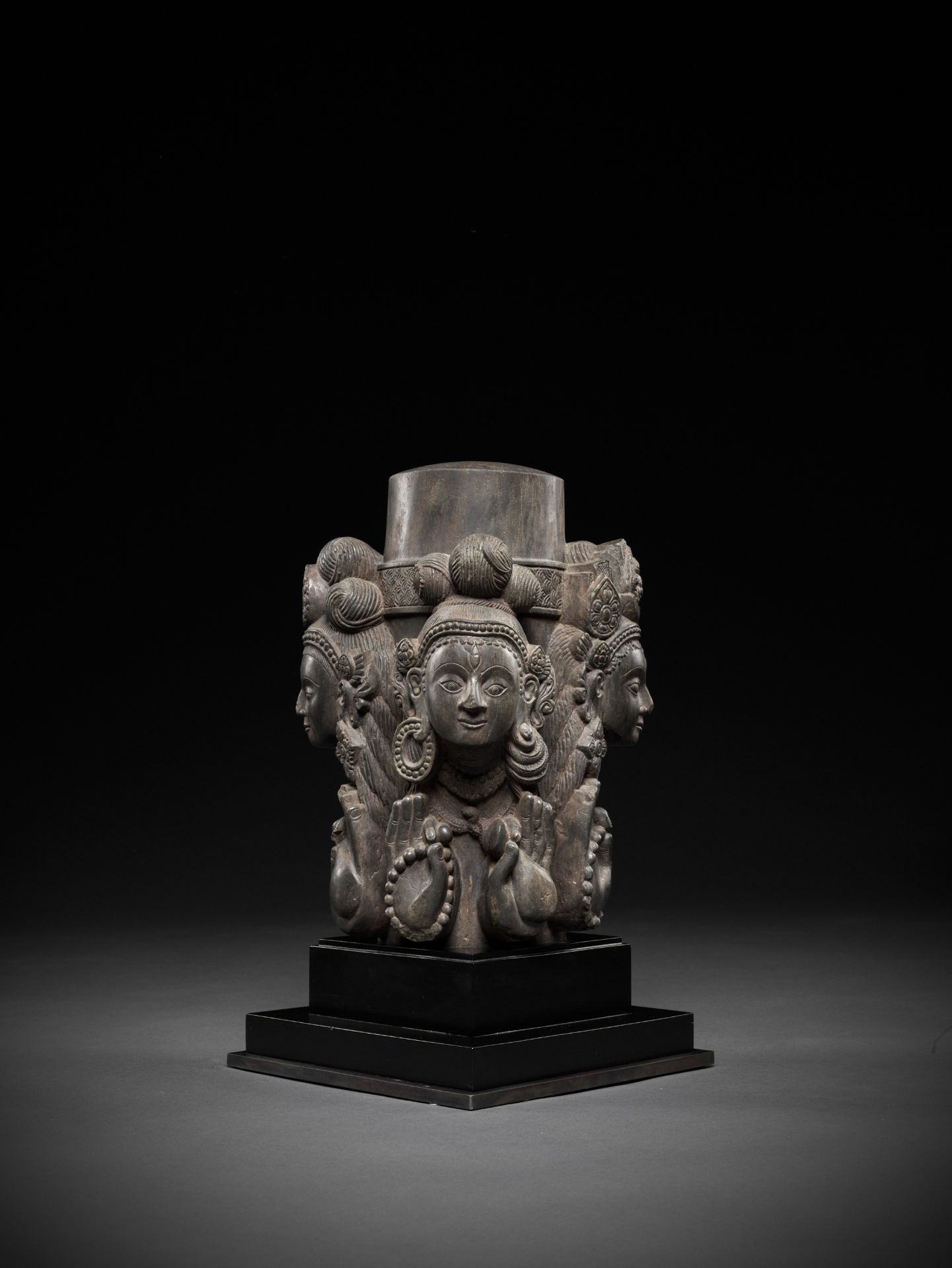 A CARVED STONE LINGA, NEPAL, 16TH-17TH CENTURY - Bild 6 aus 17