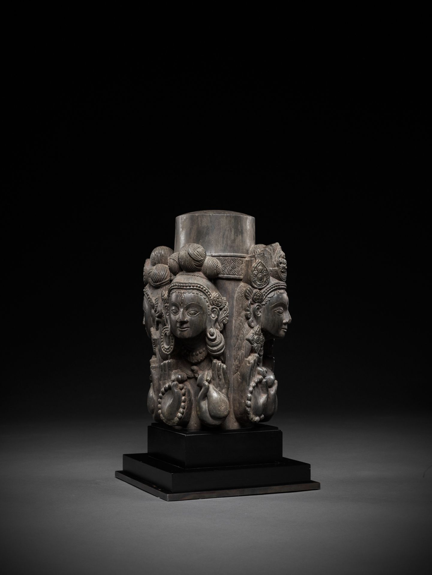 A CARVED STONE LINGA, NEPAL, 16TH-17TH CENTURY - Bild 11 aus 17