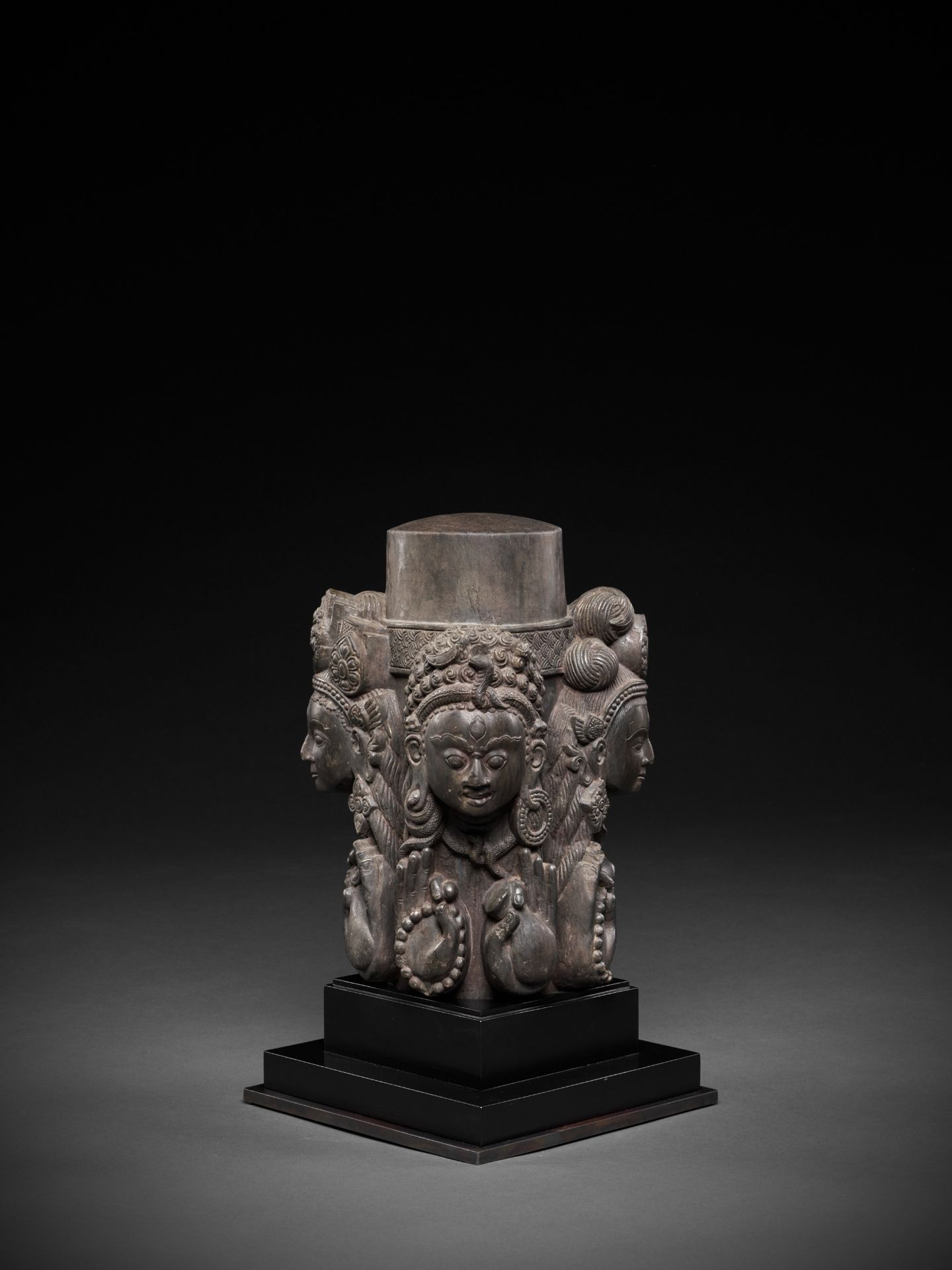 A CARVED STONE LINGA, NEPAL, 16TH-17TH CENTURY - Bild 16 aus 17