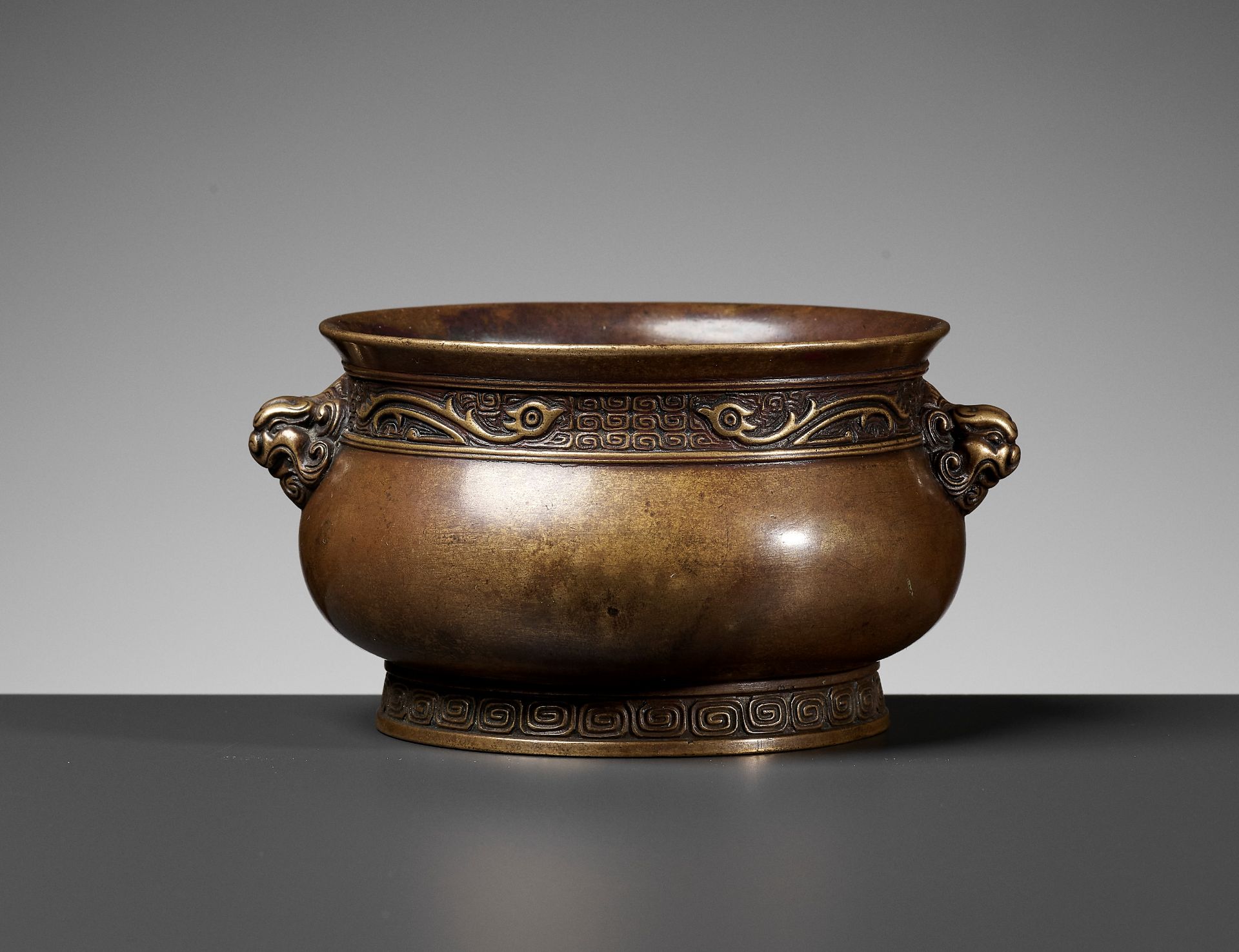 AN UNUSUAL 'ARCHAISTIC' BRONZE CENSER, 17TH-18TH CENTURY OR EARLIER